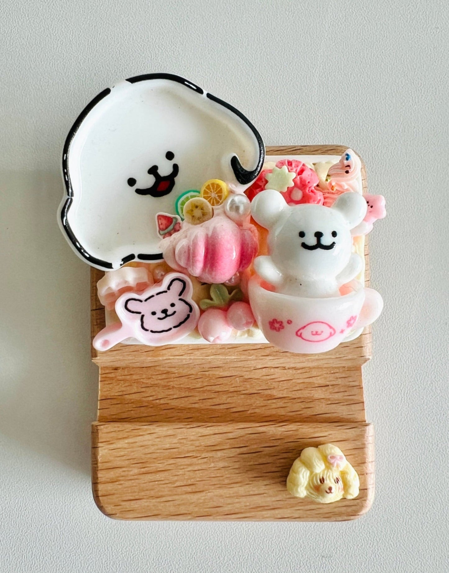 Dog-Theme-Personalized-Phone-Stand