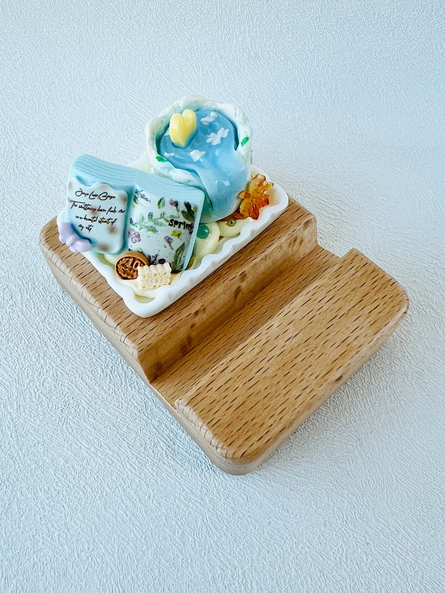 Dessert Phone Stand