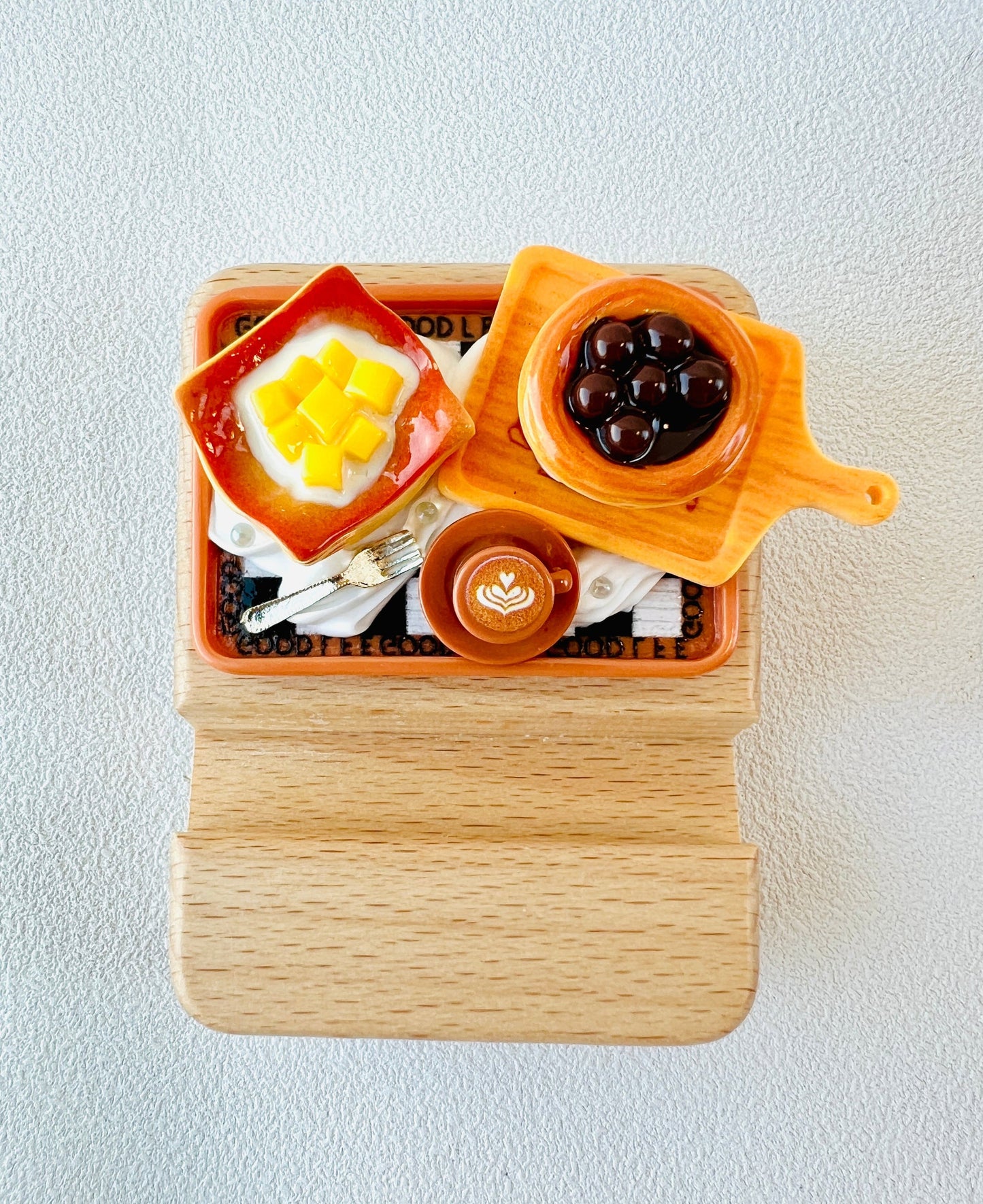 Dessert Phone Stand