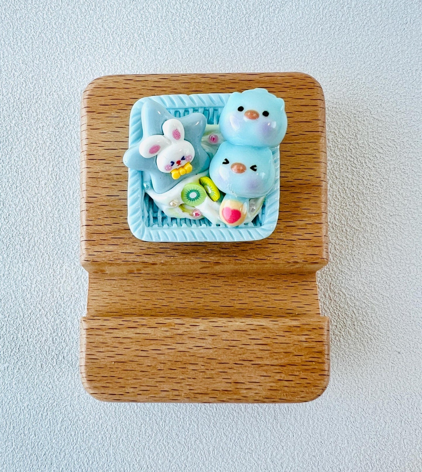 Pig Theme Personalized Name Engraving Wooden Phone Stand