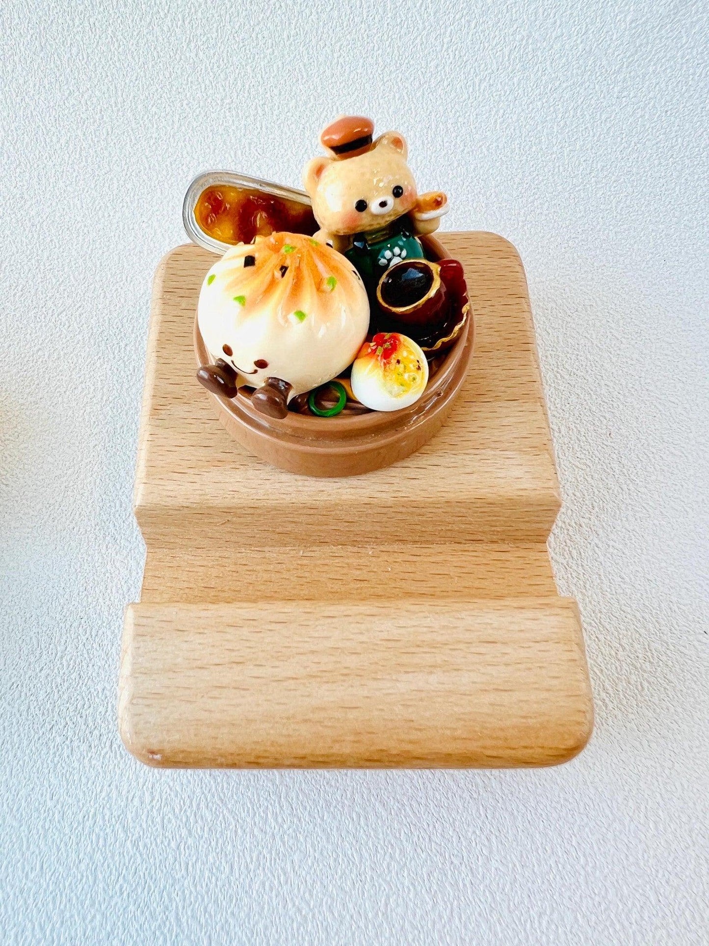Bear Theme Name Engraving Wooden Phone Stand