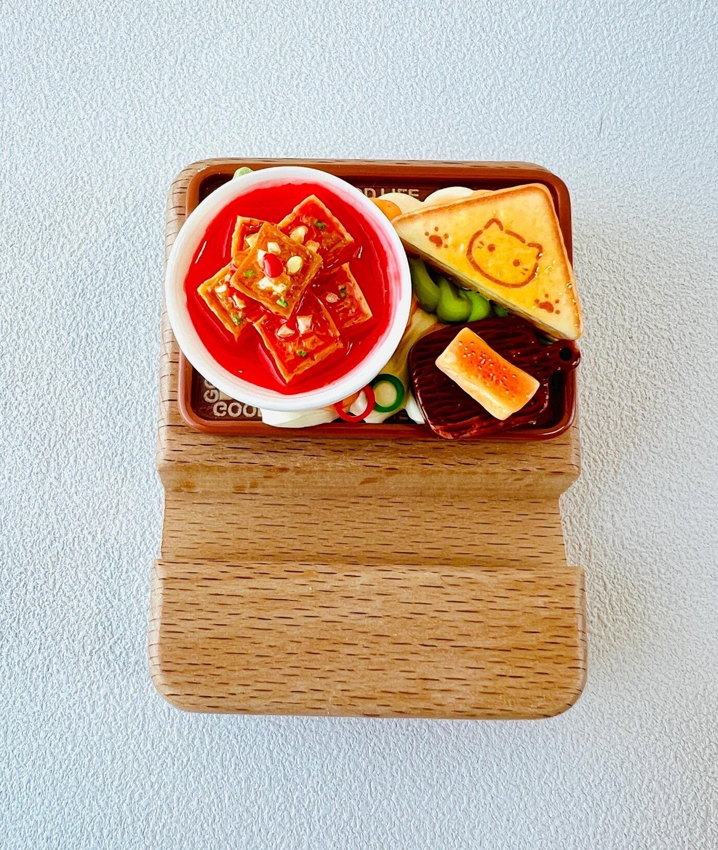 Food Themed Personalized Name Engraving Wooden Phone Stand