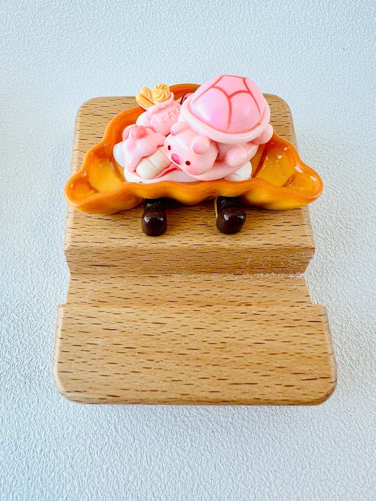 Pig Theme Personalized Engraving Phone Stand Piggy Wooden Phone Support Phone Holder Desk Decor Adorable Gift