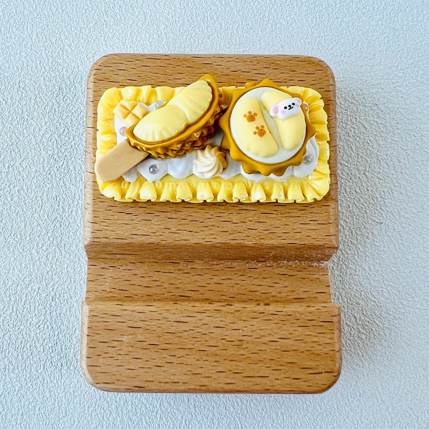 Food Themed Personalized Name Engraving Phone Dock Miniature Food Wooden Phone Support Phone Holder Desk Decor Adorable Gift