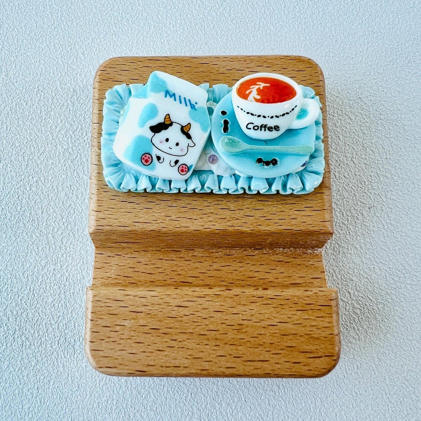 Food Themed Personalized Name Engraving Phone Dock Miniature Food Wooden Phone Support Phone Holder Desk Decor Adorable Gift