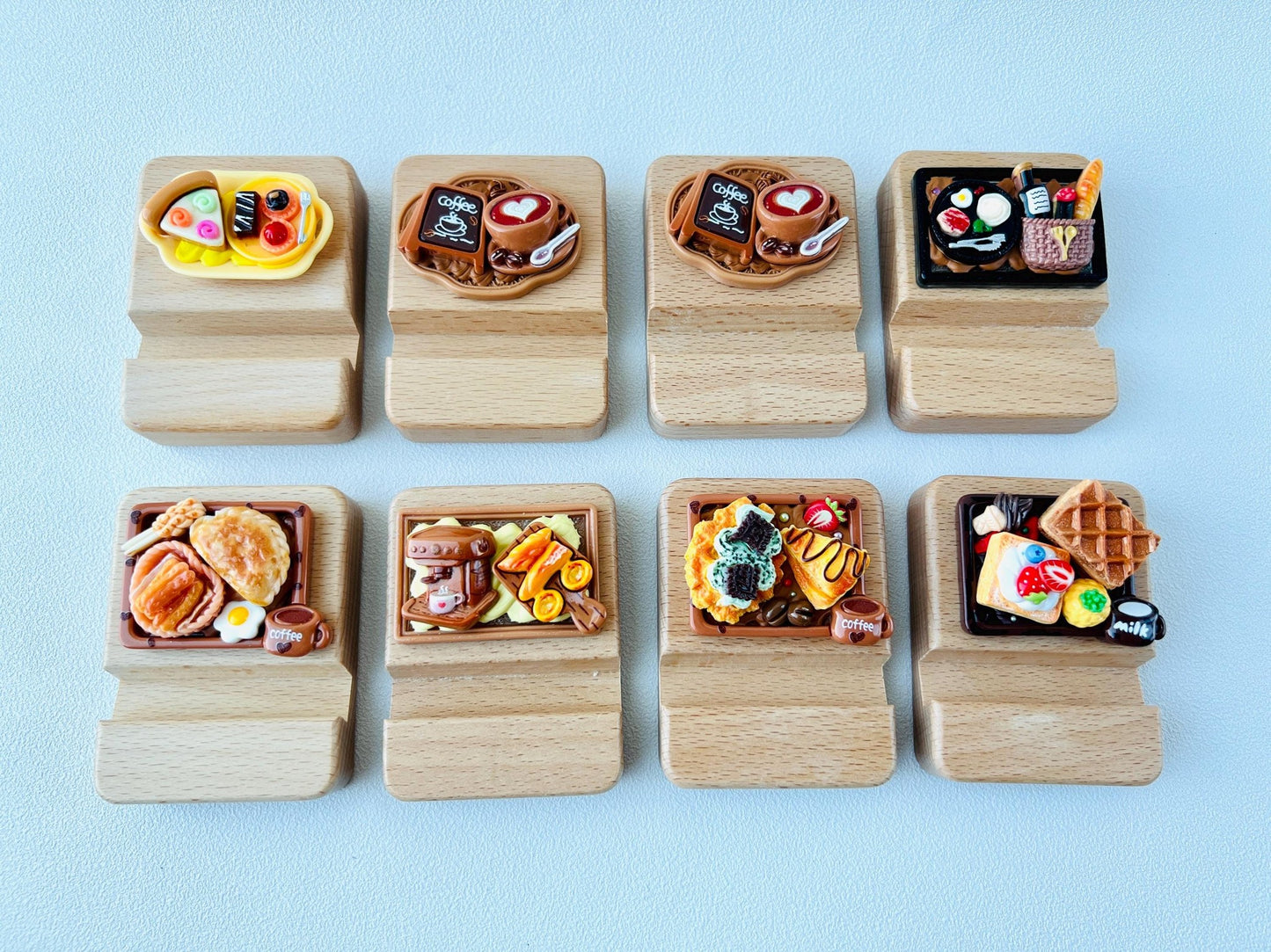 Food Themed Personalized Name Engraving Phone Dock Miniature Food Wooden Phone Support Phone Holder Desk Decor Adorable Gift