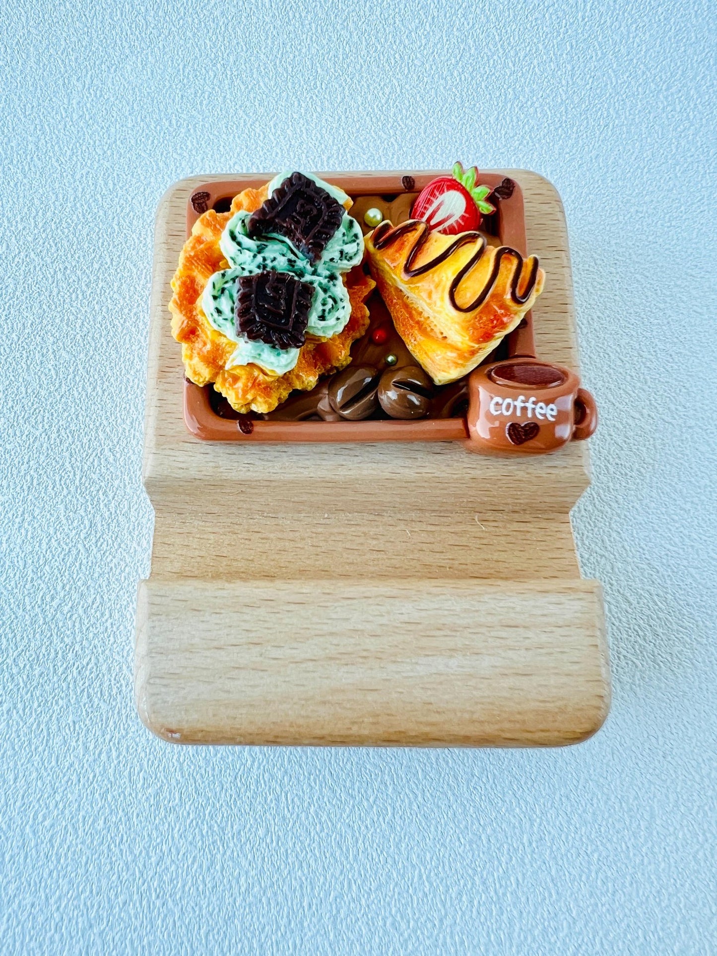 Food Themed Personalized Name Engraving Phone Dock Miniature Food Wooden Phone Support Phone Holder Desk Decor Adorable Gift