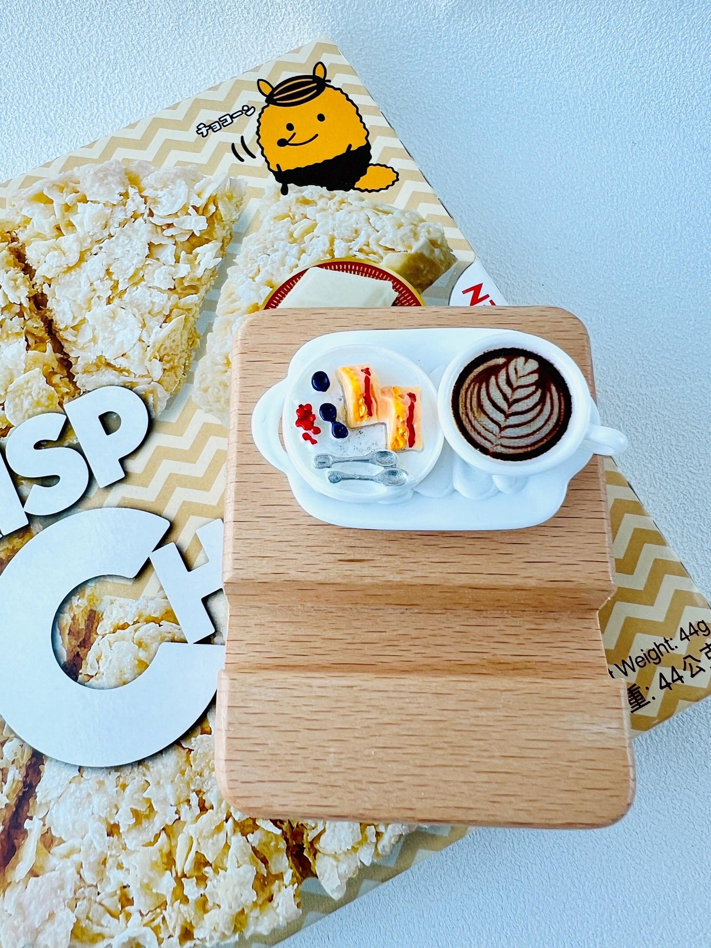 Food Themed Personalized Name Engraving Phone Dock Miniature Food Wooden Phone Support Phone Holder Desk Decor Adorable Gift