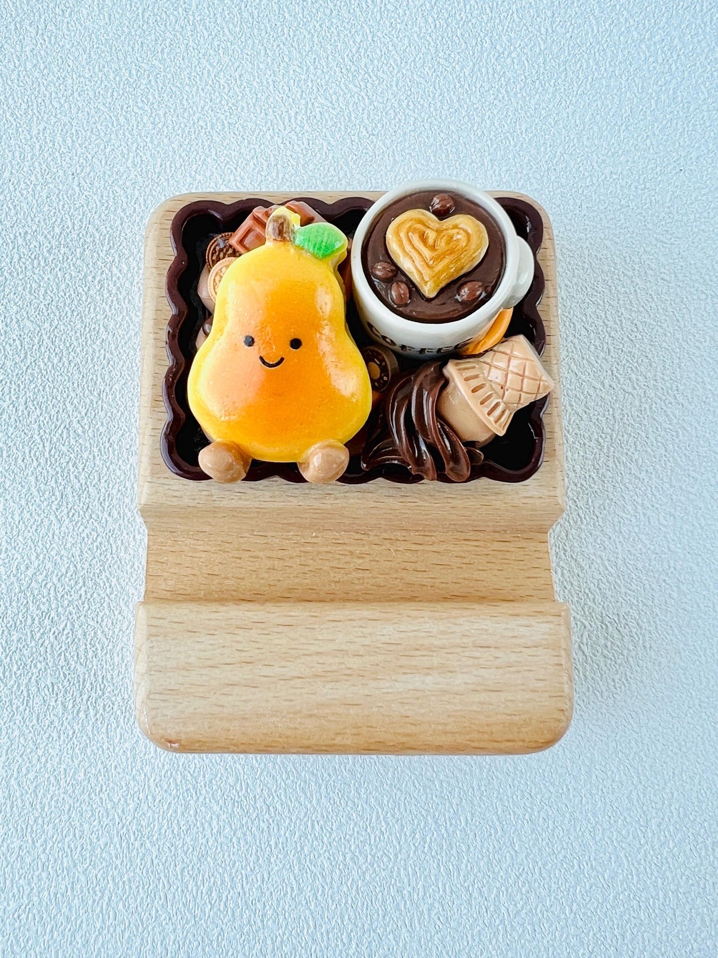 Food Themed Personalized Name Engraving Phone Dock Miniature Food Wooden Phone Support Phone Holder Desk Decor Adorable Gift