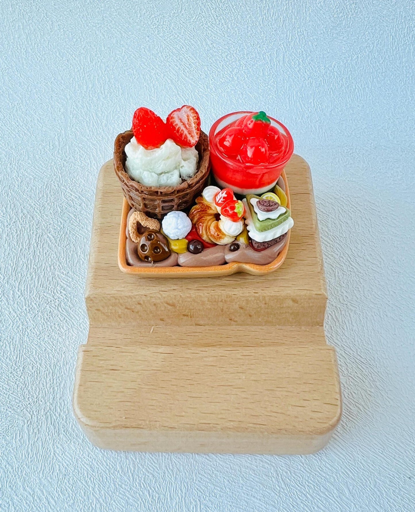 Food Theme Personalized Engraving Phone Stand Miniature Food Wooden Phone Support Phone Holder Desk Decor Adorable Gift