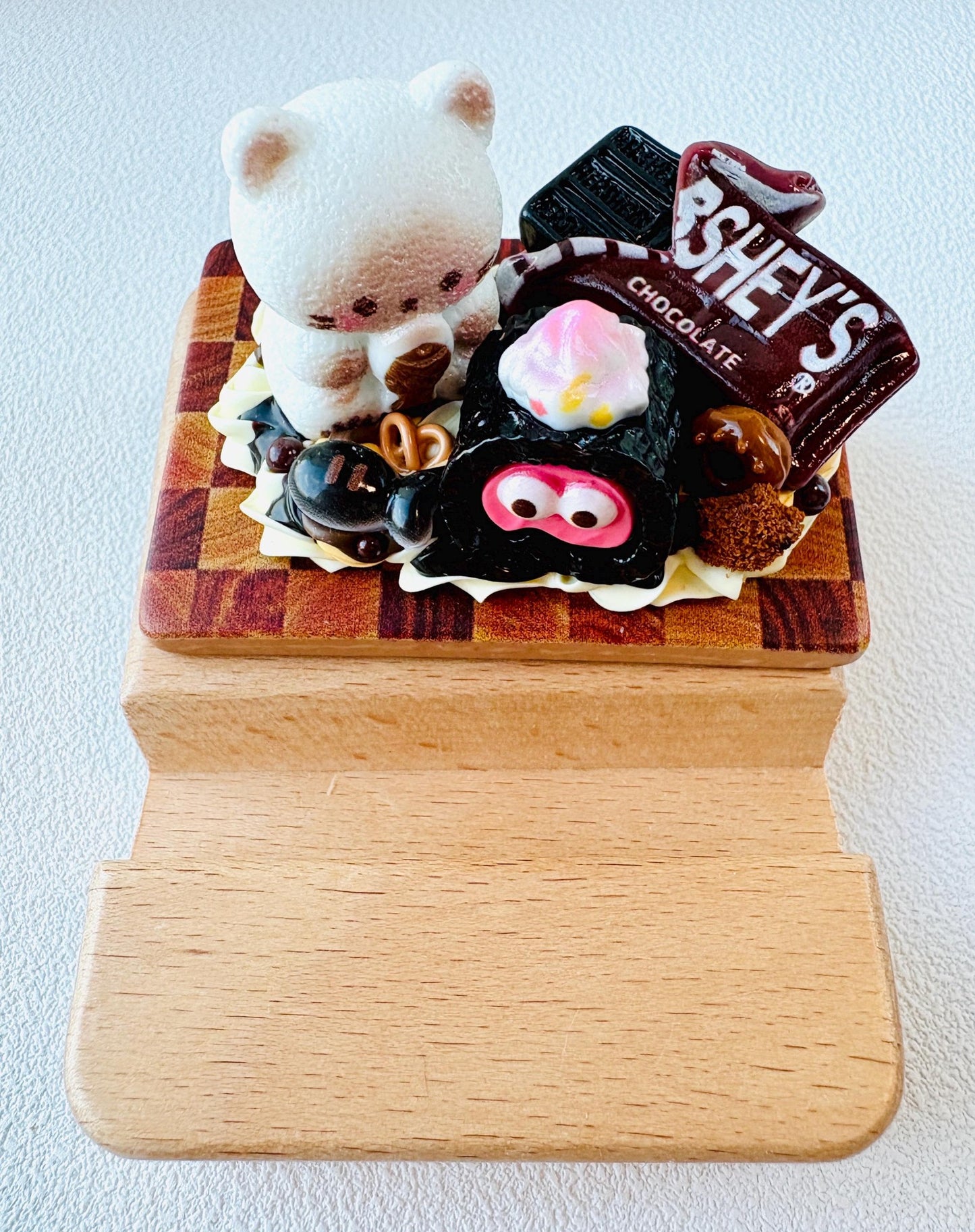 Cat Theme Personalized Engraving Phone Stand Kitten Wooden Phone Support Unique Phone Holder Desk Decor Adorable Gift