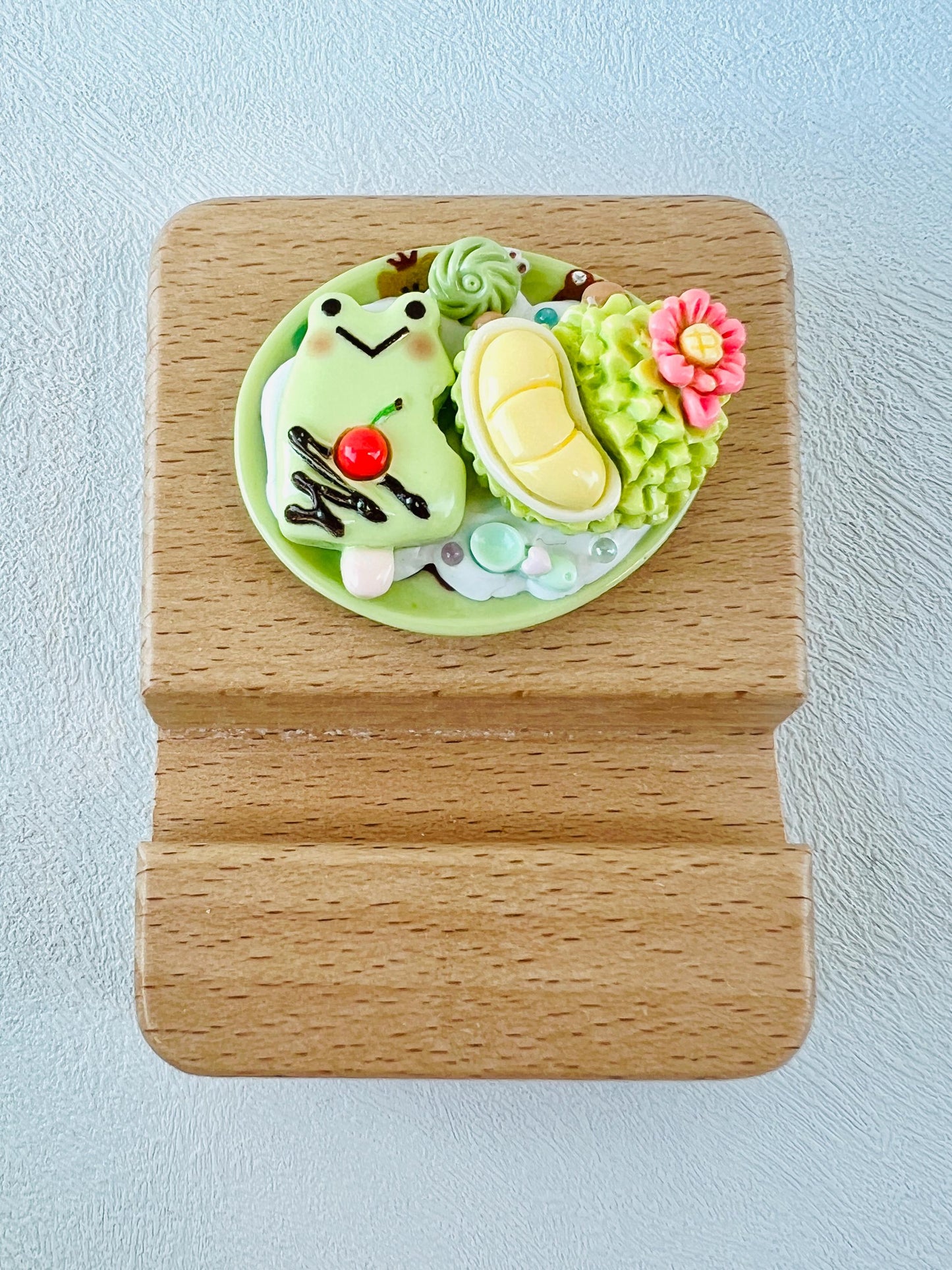 Food Themed Personalized Engraving Phone Stand Wooden Phone Support Cute Phone Holder Miniature Food Desk Decoration Adorable Gift