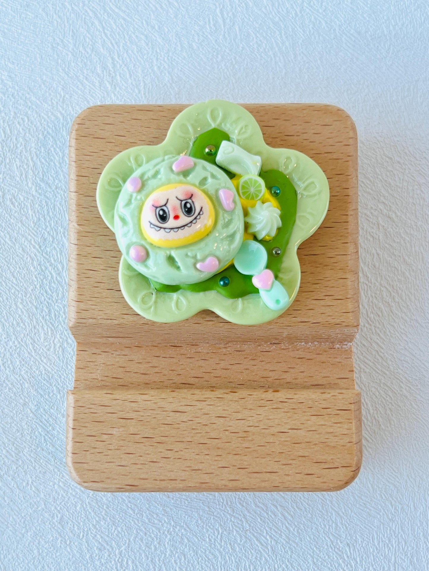 Labubu Personalized Engraving Phone Stand Wooden Phone Support Decorated with Labubu Charms Phone Holder Desk Adorable Gift