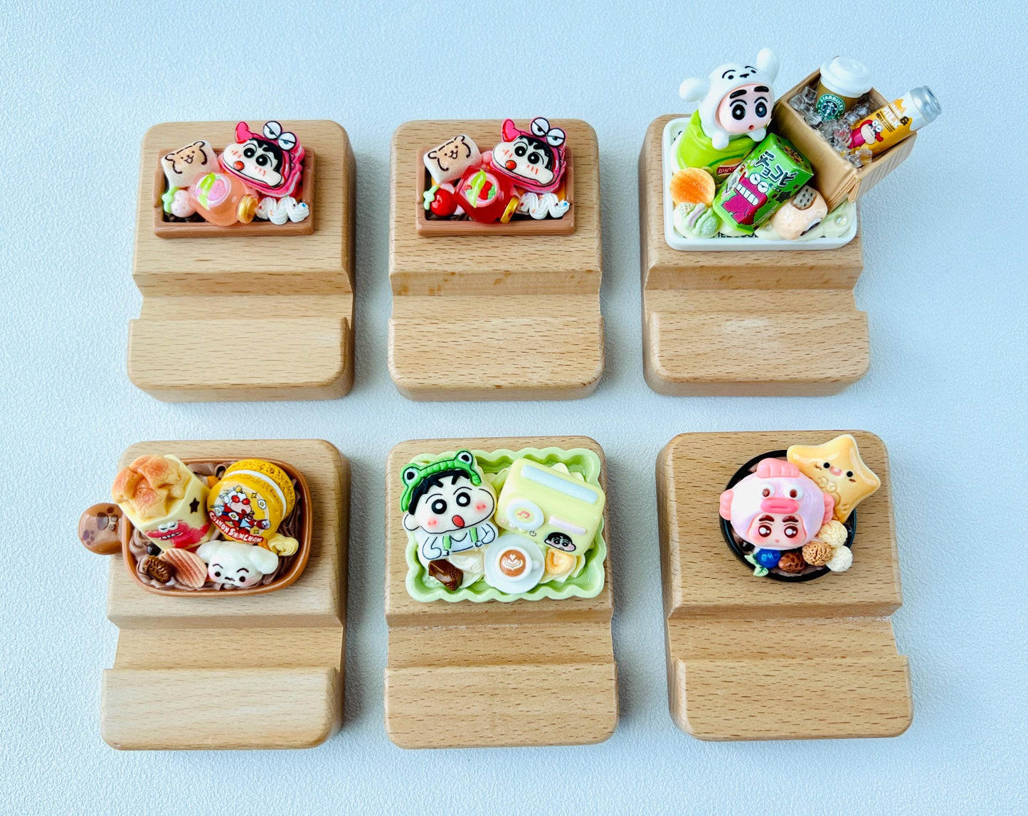 Shinnosuke Nohara Crayon Shin Chan Themed Personalized Engraving Wooden Phone Stand