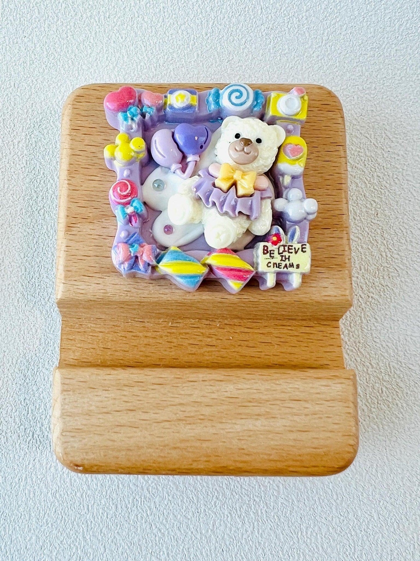 Bear Theme Name Engraving Wooden Phone Stand