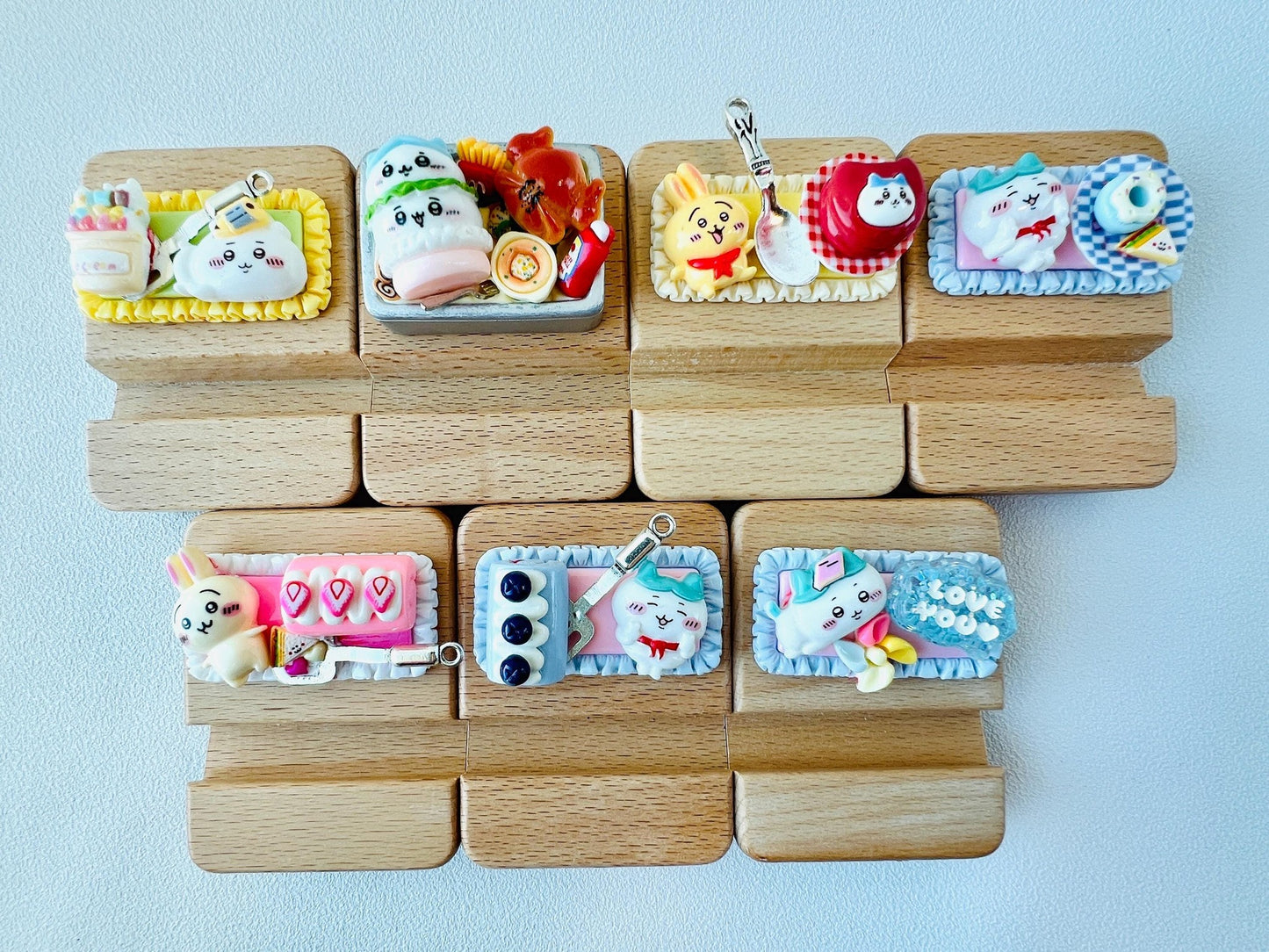 Chiikawa Themed Personalized Name Engraving Phone Stand