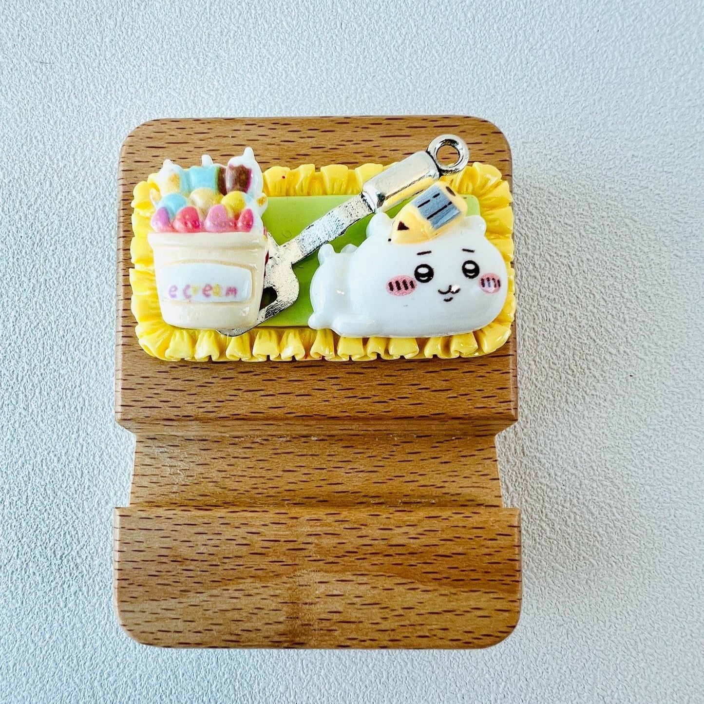 Chiikawa Themed Personalized Name Engraving Phone Stand