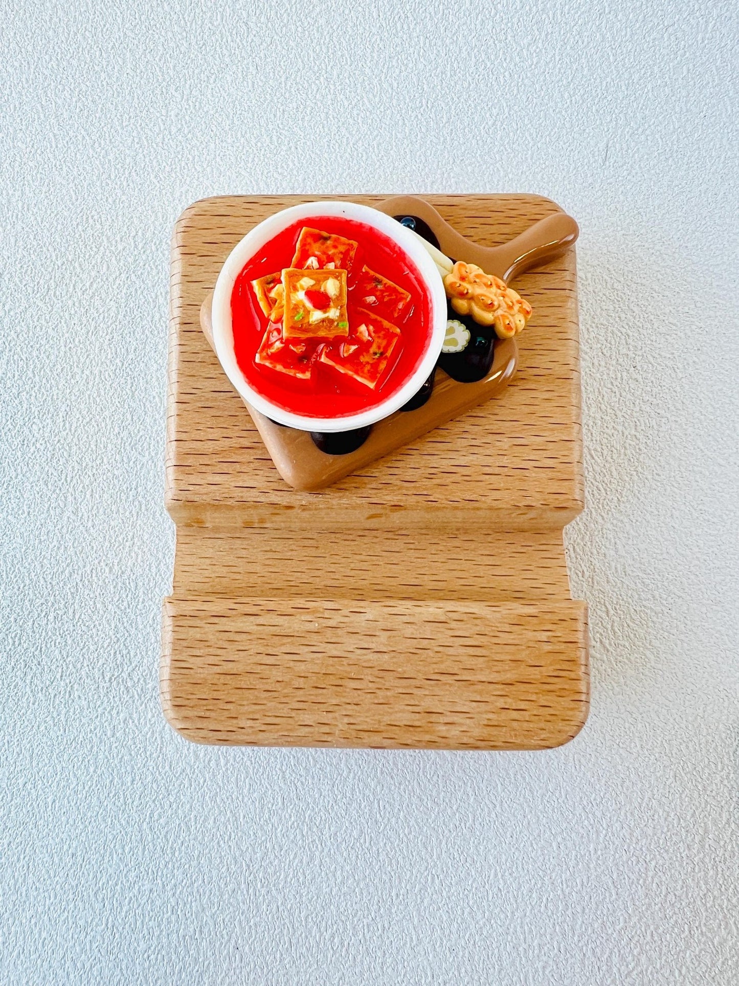 Food Themed Personalized Name Engraving Wooden Phone Stand