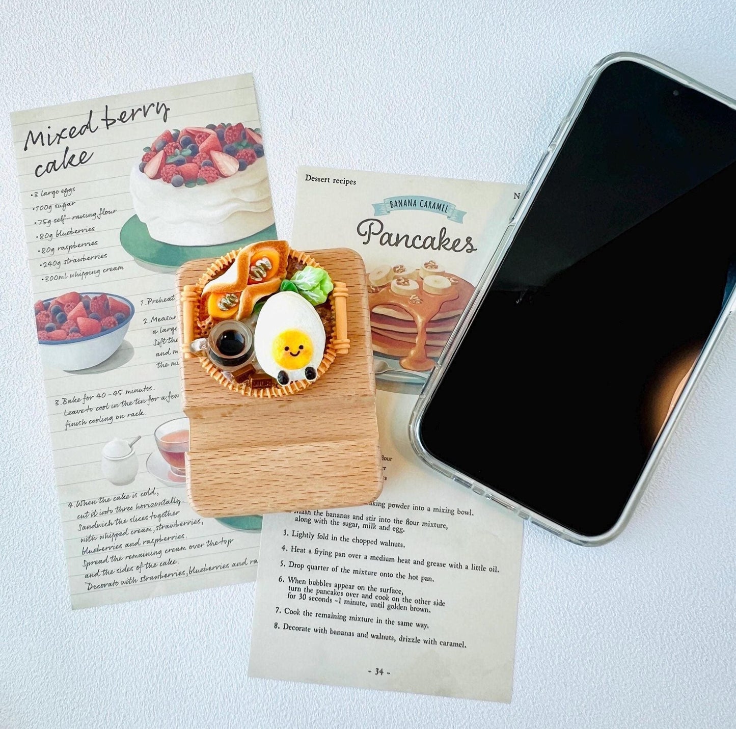 Food Themed Personalized Name Engraving Wooden Phone Stand