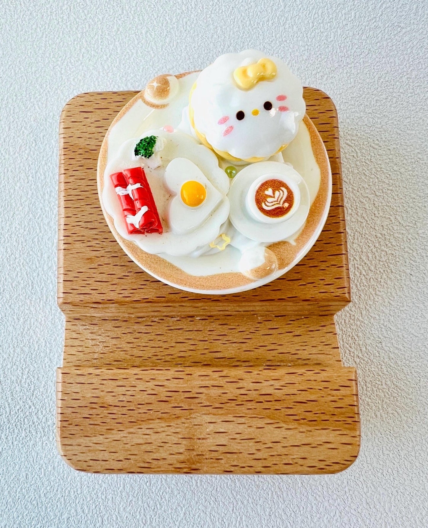 Sanrio Theme Personalized Engraving Phone Stand Sanrio Wooden Phone Support Phone Holder Desk Decor Adorable Gift