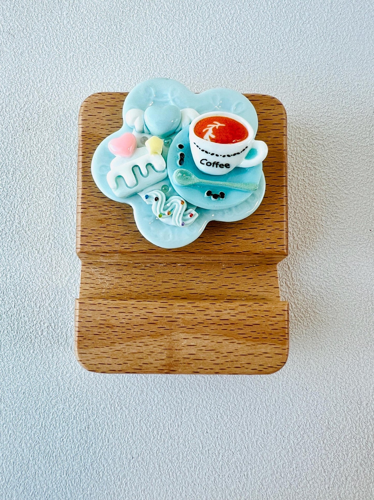 Food Themed Personalized Name Engraving Phone Dock Miniature Food Wooden Phone Support Phone Holder Desk Decor Adorable Gift