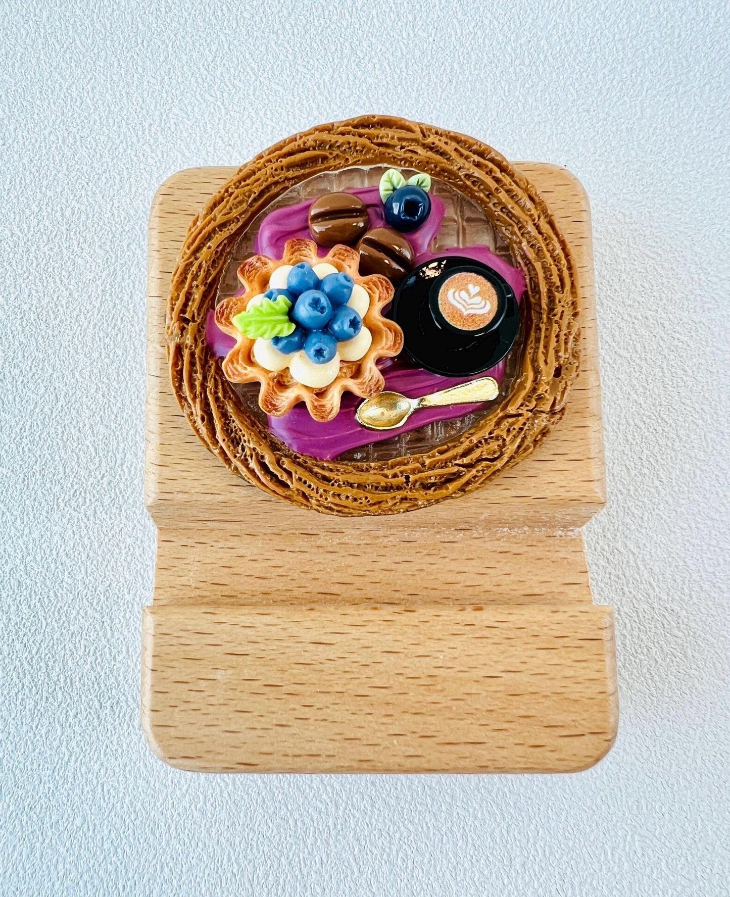 Food Themed Personalized Name Engraving Phone Dock Miniature Food Wooden Phone Support Phone Holder Desk Decor Adorable Gift