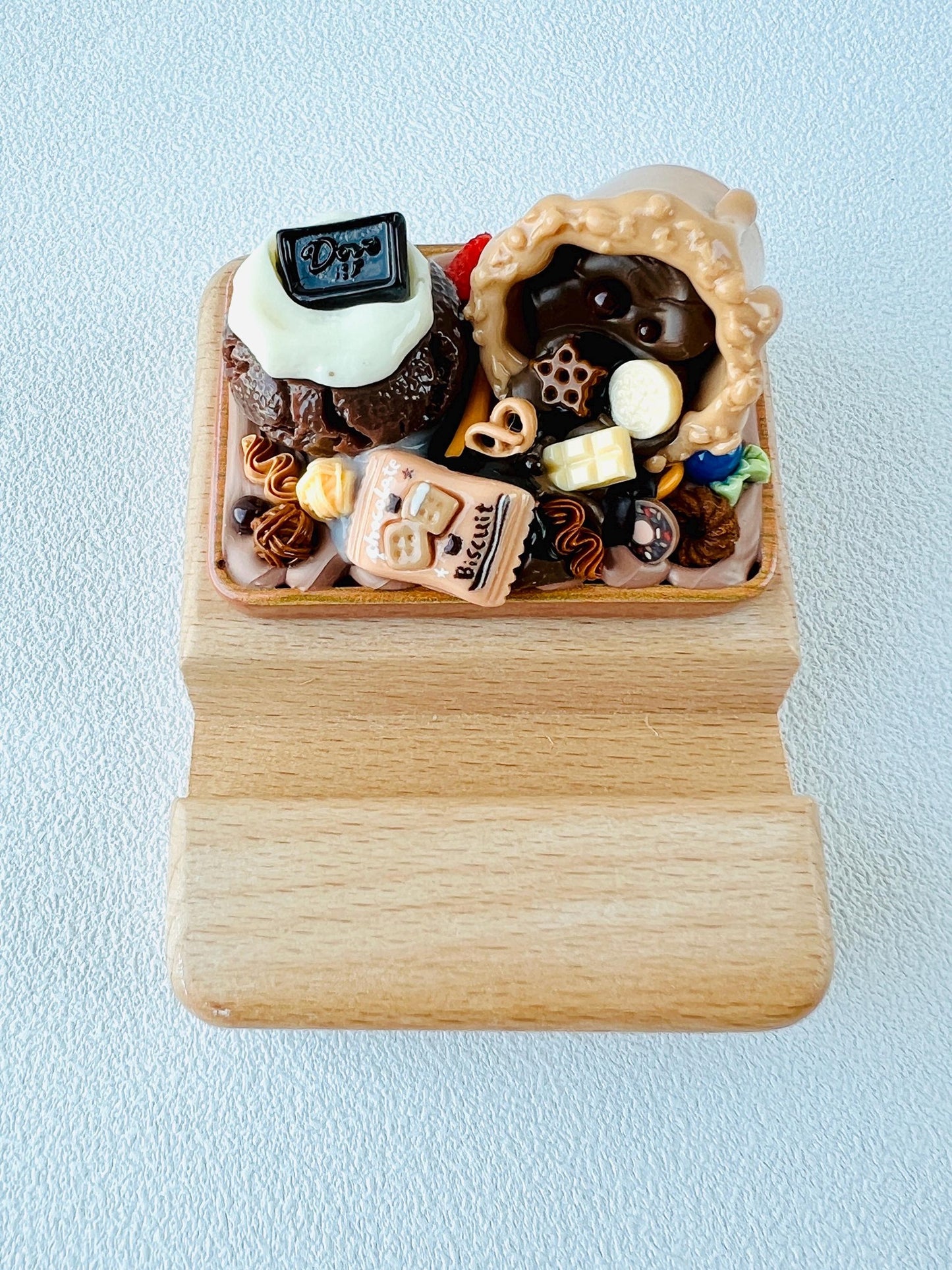 Food Themed Personalized Name Engraving Phone Dock Miniature Food Wooden Phone Support Phone Holder Desk Decor Adorable Gift