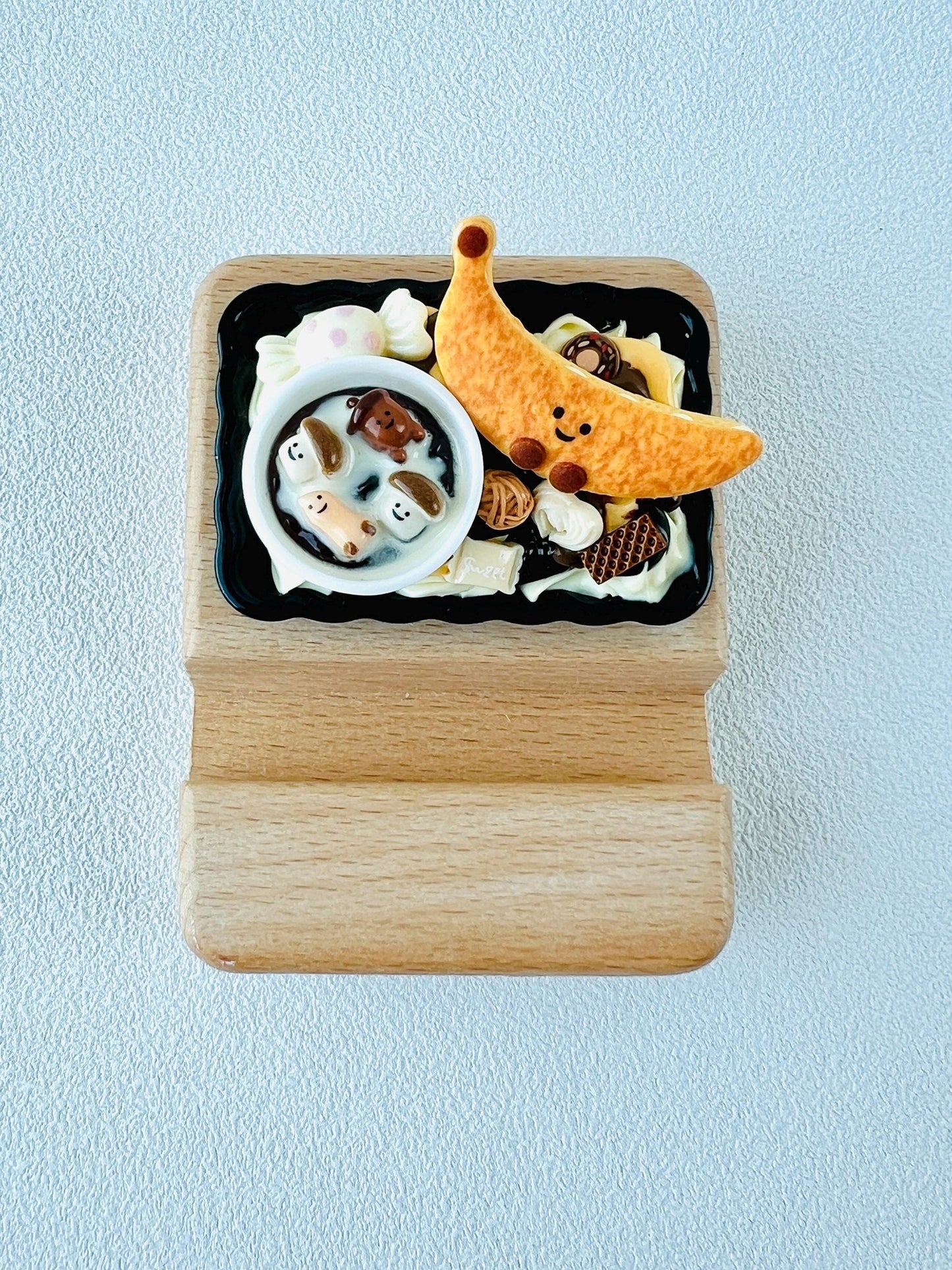 Food Themed Personalized Name Engraving Phone Dock Miniature Food Wooden Phone Support Phone Holder Desk Decor Adorable Gift