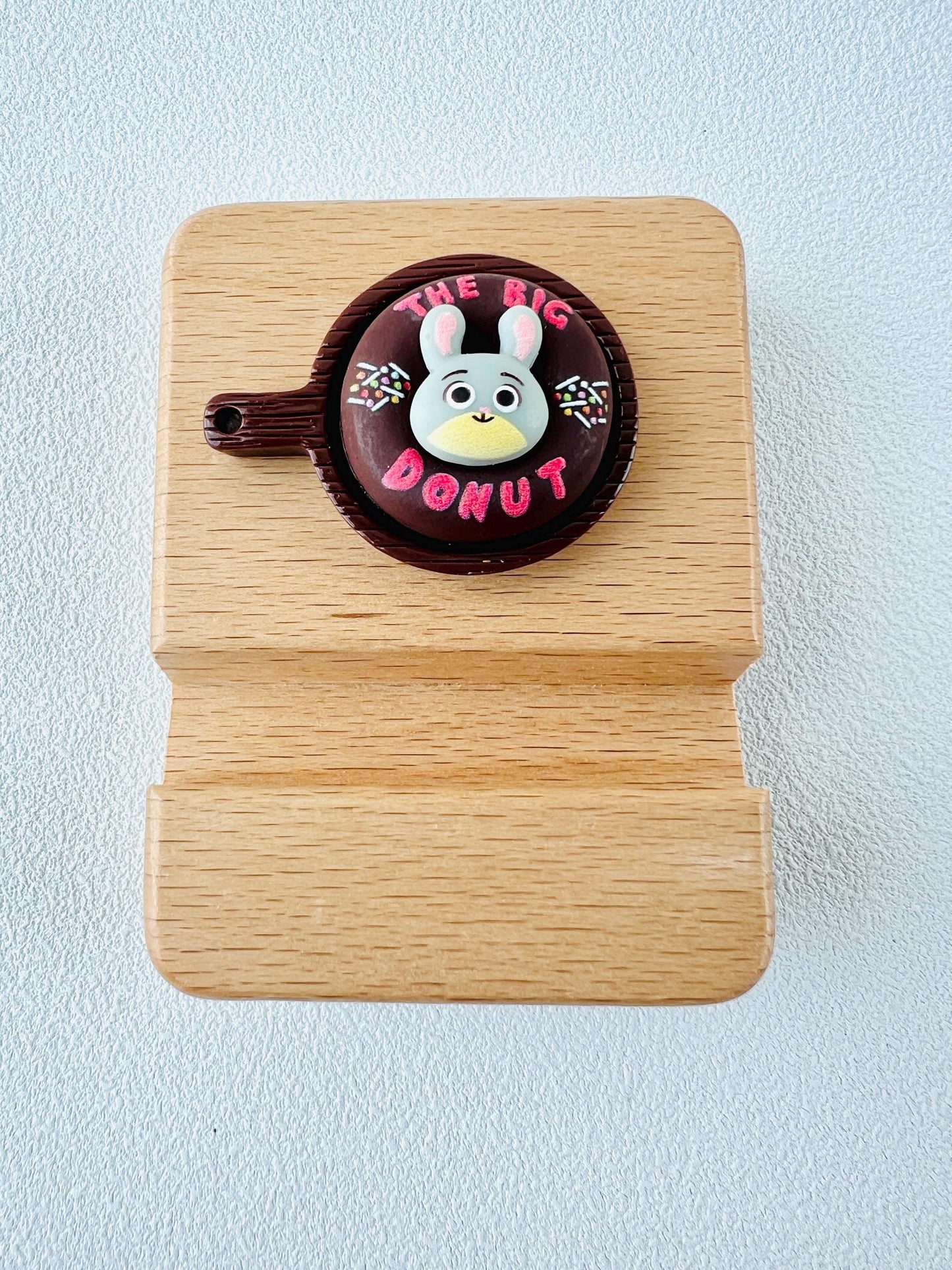 Rabbit Themed Personalized Name Engraving Phone Stand Bunny Wooden Phone Support Phone Holder Desk Decor Adorable Gift