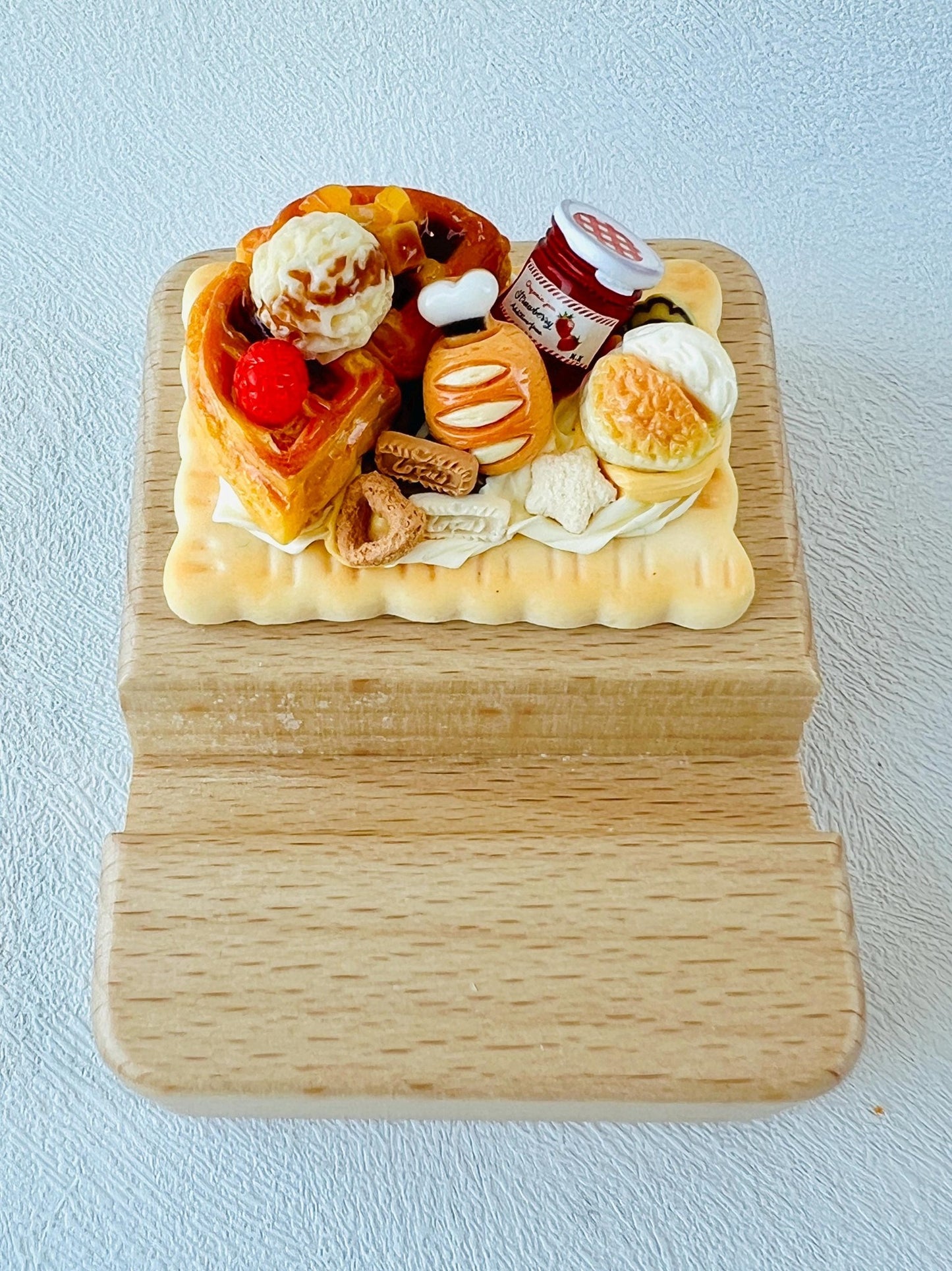 Food Themed Personalized Engraving Phone Stand Wooden Phone Support Cute Phone Holder Phone Accessory Desk Decor Adorable Gift
