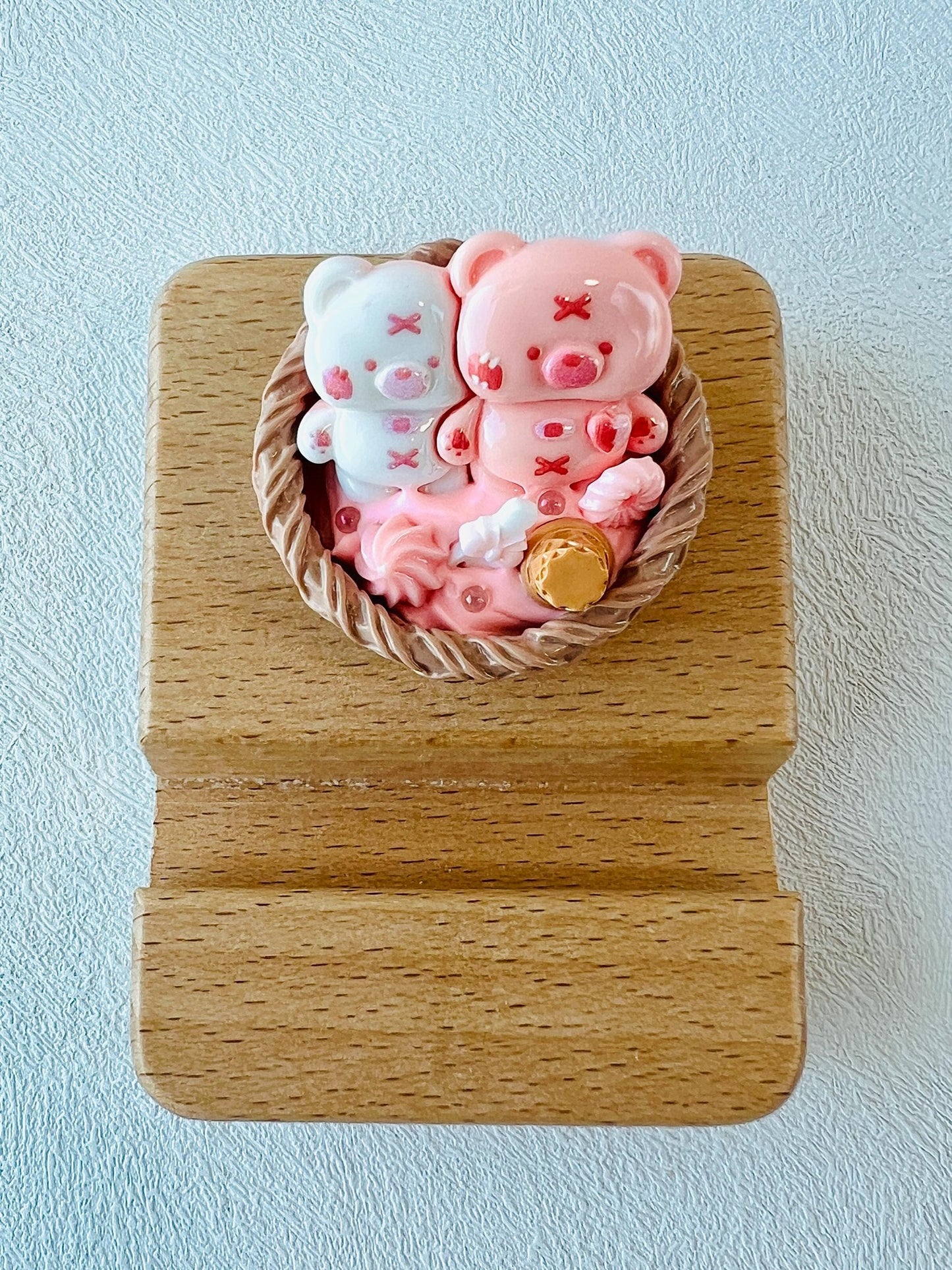 Bear Theme Custom Name Engraving Phone Stand Bear Wooden Phone Support Phone Holder Desk Decor Adorable Gift