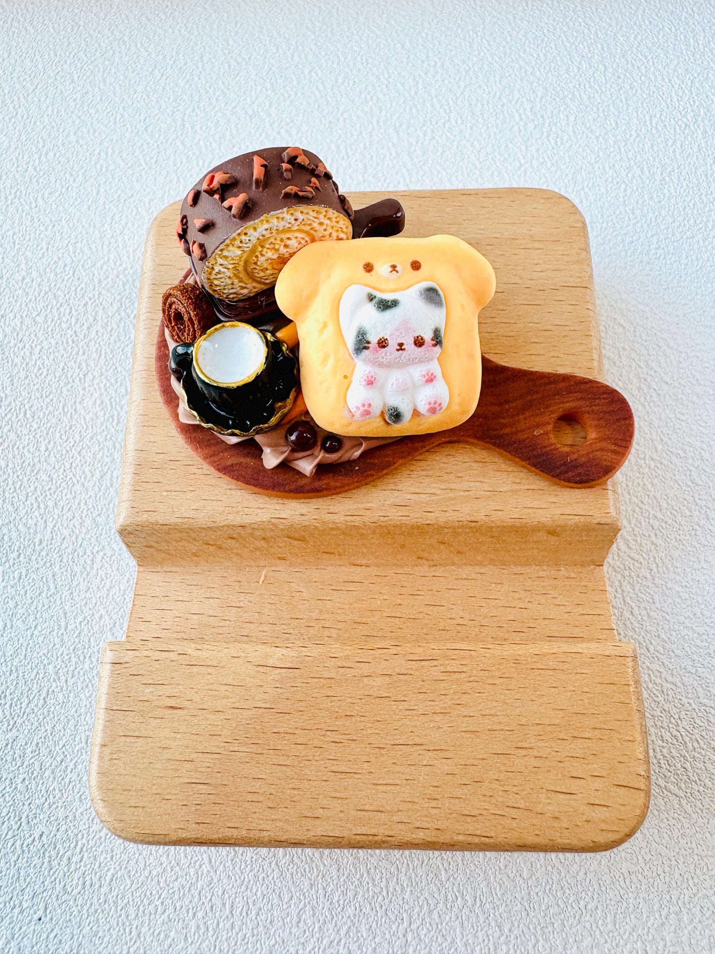 Custom Name Engraving Phone Stand Cute Cat Lovers Wooden iPhone Holder Personalized Gift Desk Decoration Cute Birthday Gifts