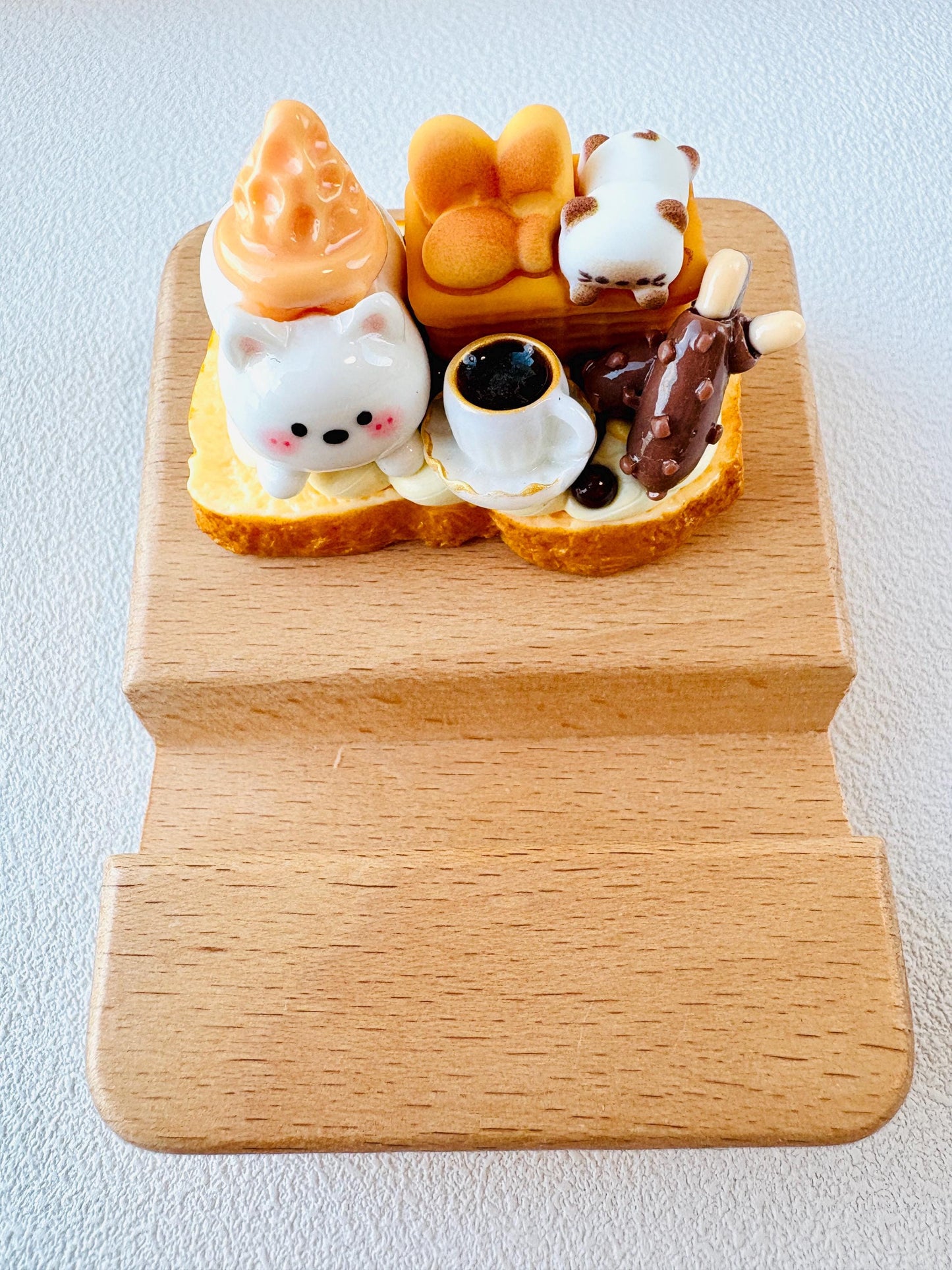Custom Name Engraving Phone Stand Cute Cat Lovers Wooden iPhone Holder Personalized Gift Desk Decoration Cute Birthday Gifts