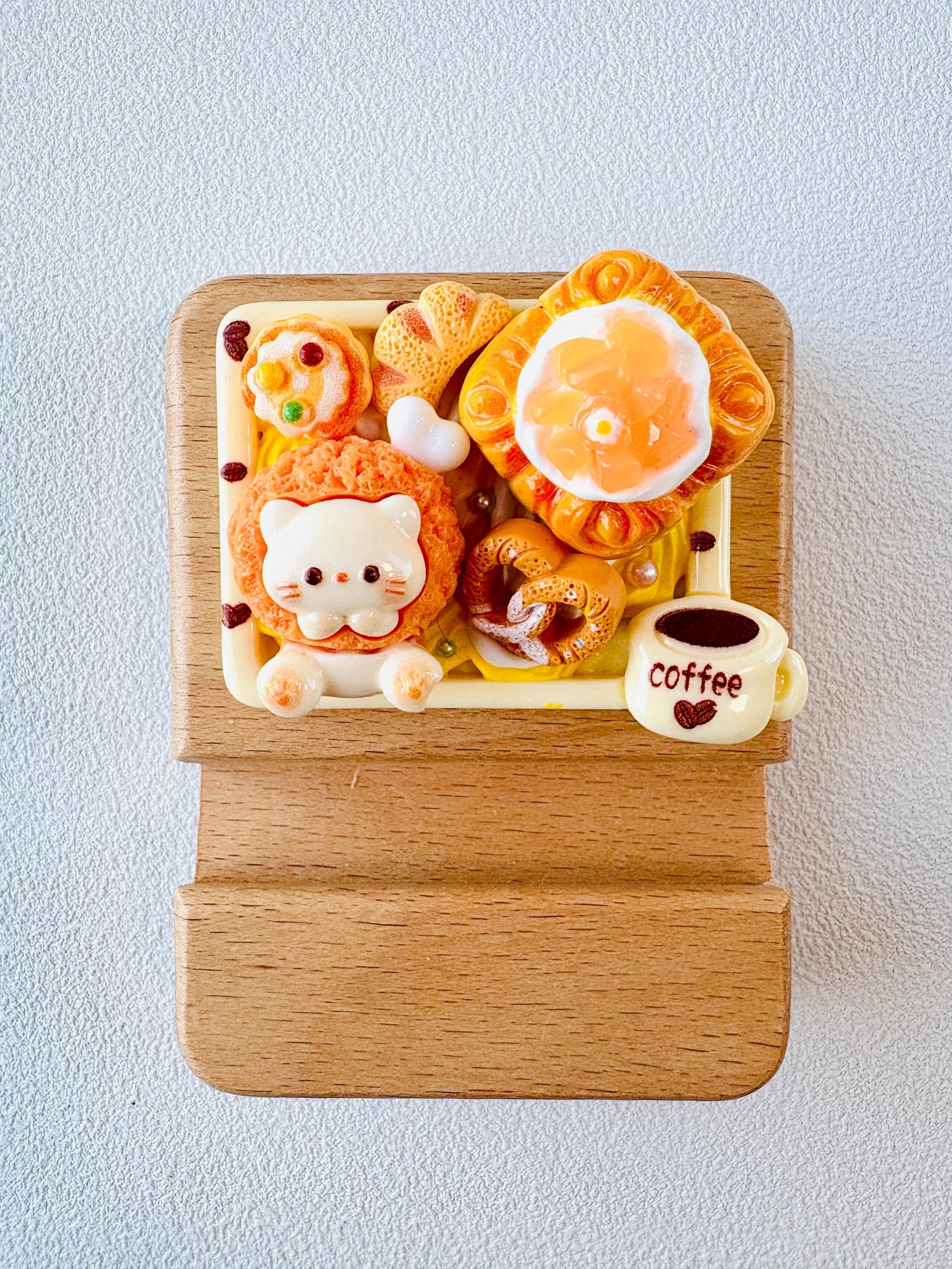 Custom Name Engraving Phone Stand Cute Cat Lovers Wooden iPhone Holder Personalized Gift Desk Decoration Cute Birthday Gifts
