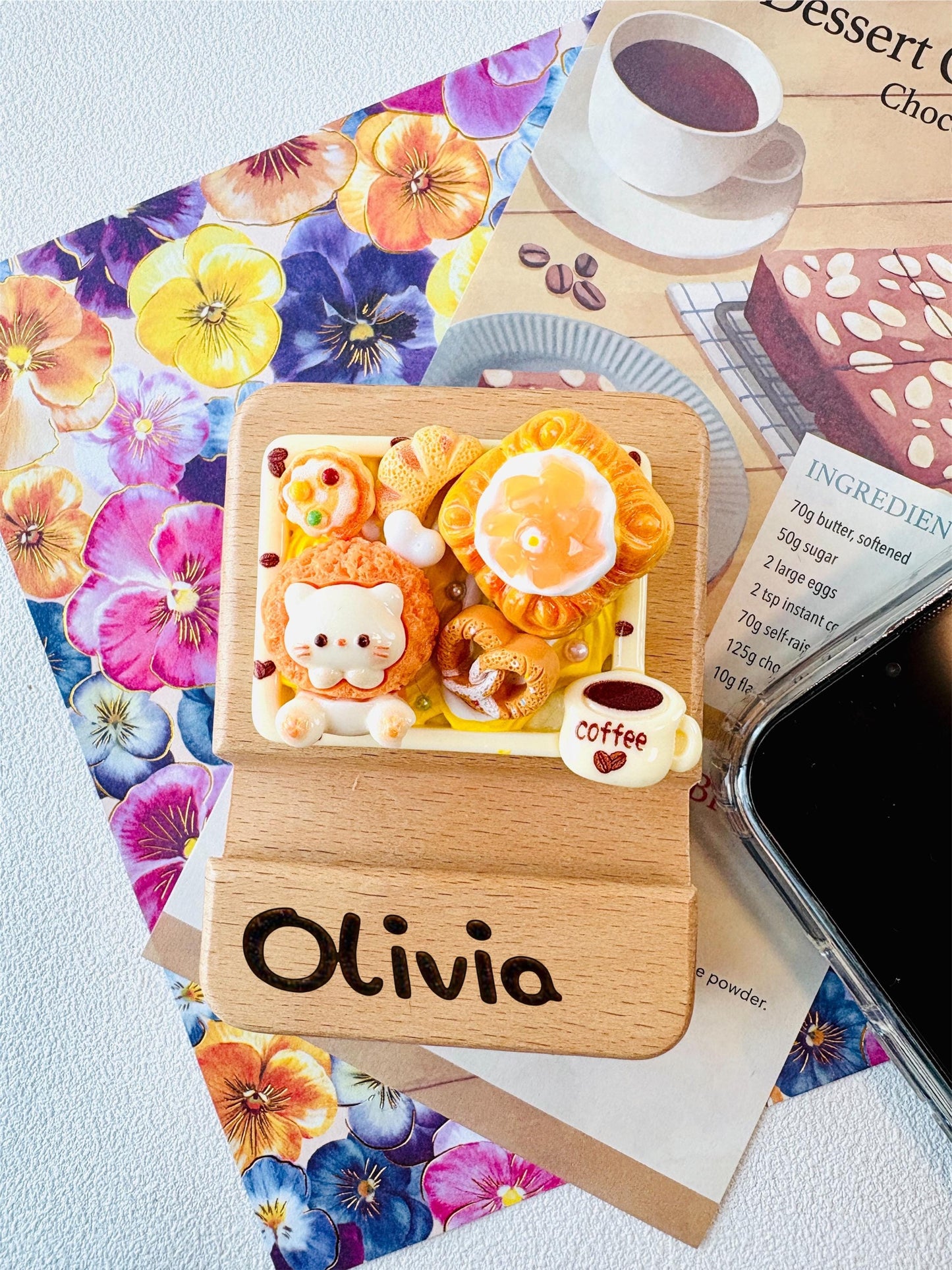 Custom Name Engraving Phone Stand Cute Cat Lovers Wooden iPhone Holder Personalized Gift Desk Decoration Cute Birthday Gifts