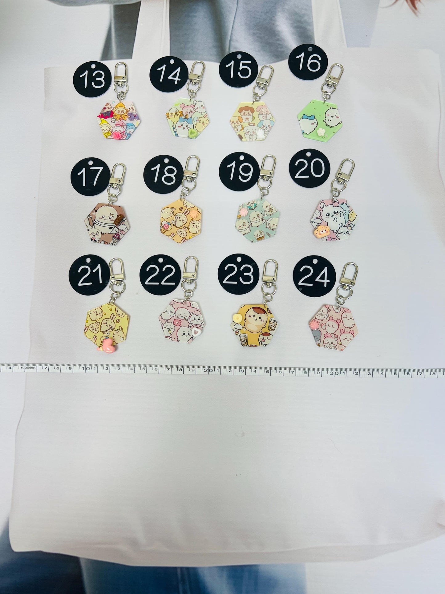 Chiikawa Keychain Decorated with Resin Charms | Kawaii Charm Bag Charm Handmade Accessory Acrylic Keychain Gift