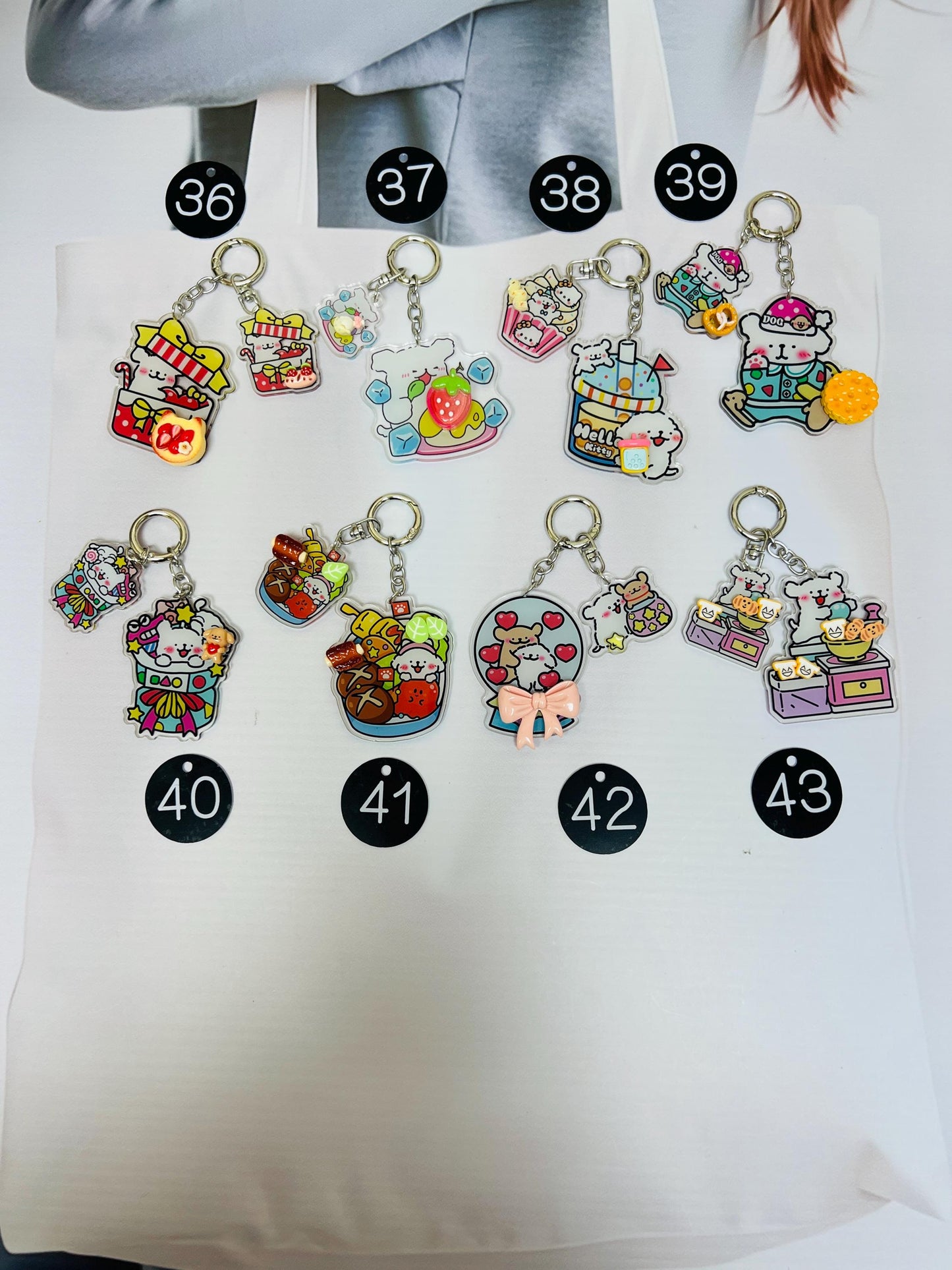 Maltese Puppy Keychain Decorated with Resin Charms | Kawaii Charm Bag Charm Handmade Accessory Acrylic Keychain Gift