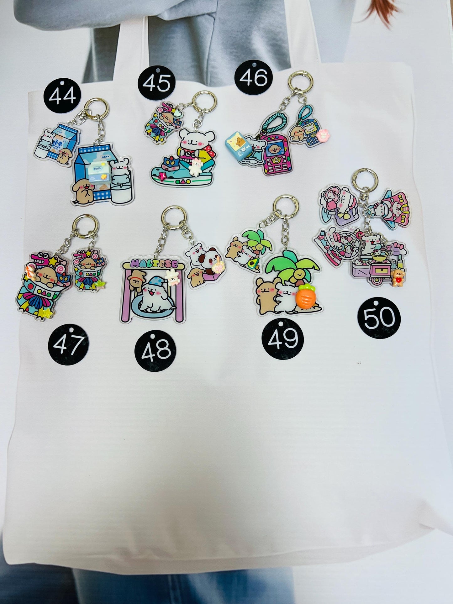 Maltese Puppy Keychain Decorated with Resin Charms | Kawaii Charm Bag Charm Handmade Accessory Acrylic Keychain Gift