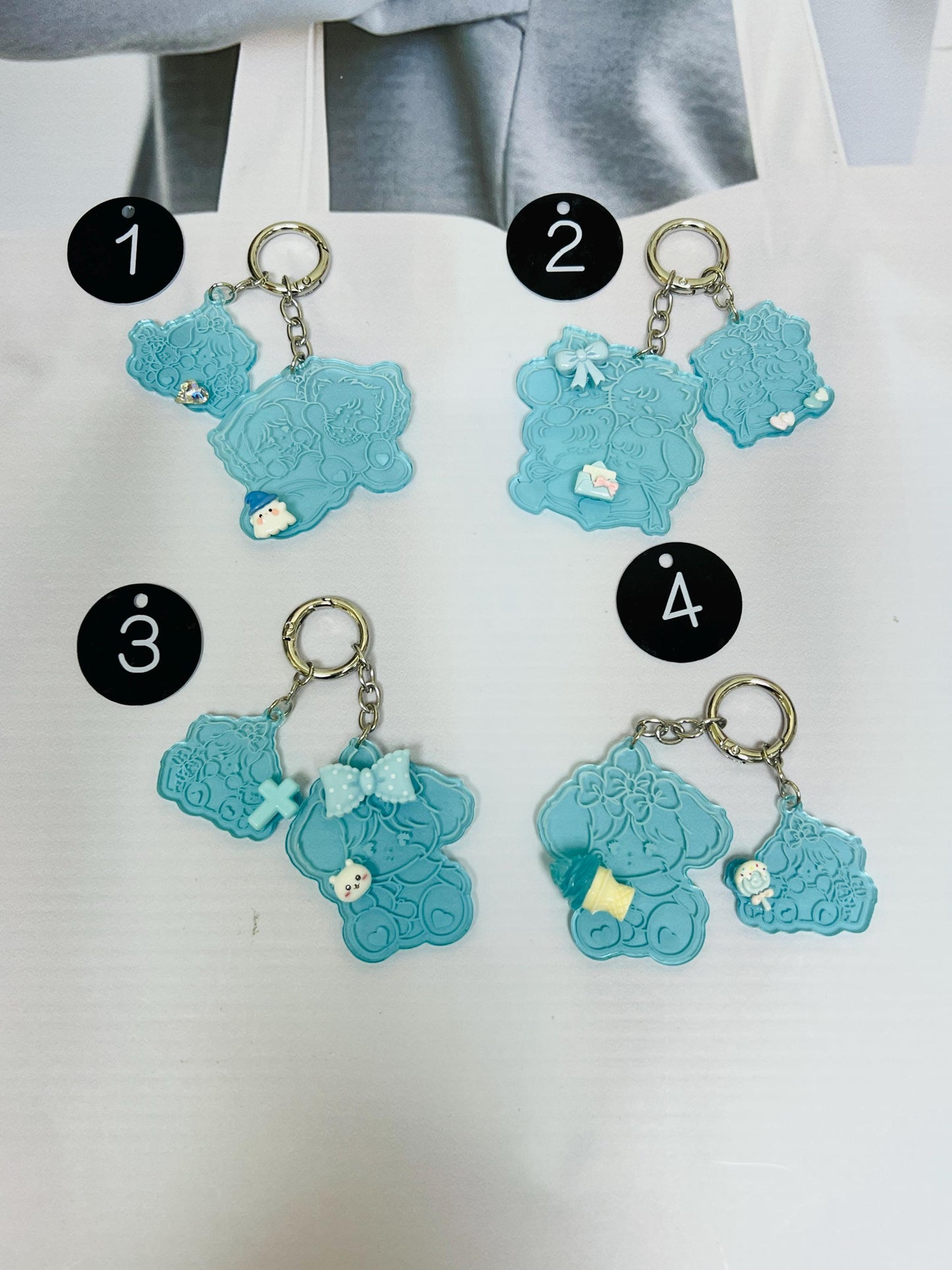 Mikko Keychain Decorated with Resin Charms | Kawaii Charm Bag Charm Handmade Accessory Acrylic Keychain Gift