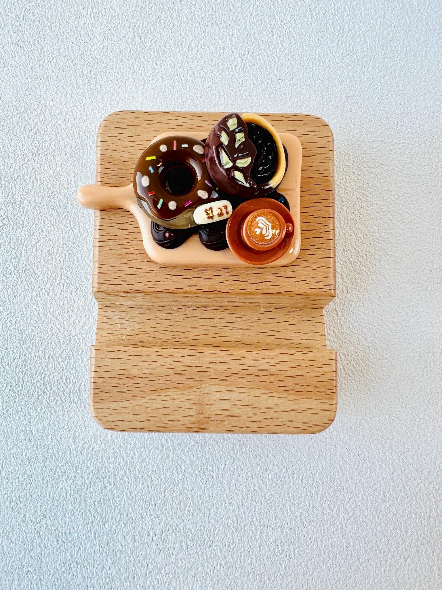 Food Themed Personalized Name Engraving Phone Dock Miniature Food Wooden Phone Support Phone Holder Desk Decor Adorable Gift