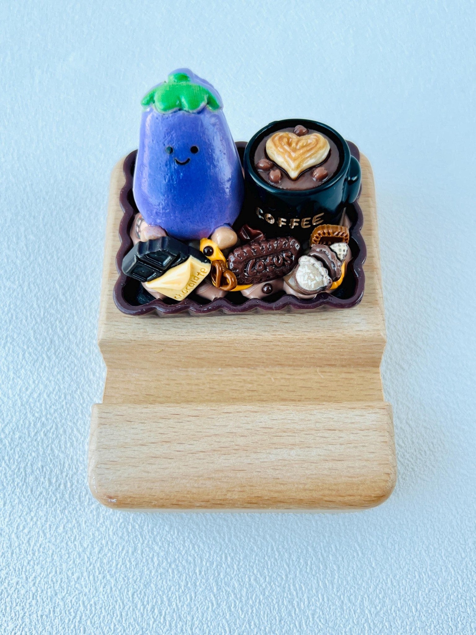 Food Themed Personalized Name Engraving Phone Dock Miniature Food Wooden Phone Support Phone Holder Desk Decor Adorable Gift