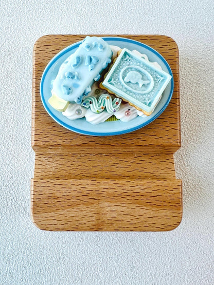 Food Themed Personalized Name Engraving Phone Dock Miniature Food Wooden Phone Support Phone Holder Desk Decor Adorable Gift