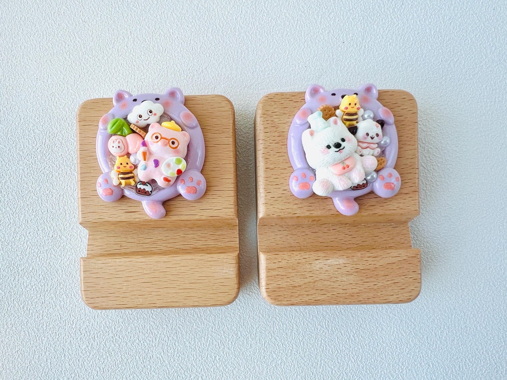 Animal Themed Personalized Engraving Phone Stand Wooden Phone Support Decorated with Cute Charms Phone Holder Desk Adorable Gift