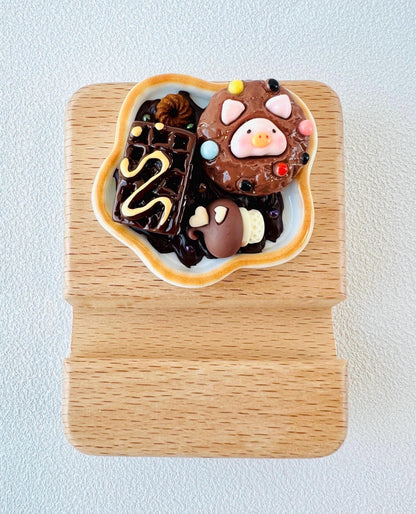 Pig Theme Personalized Name Engraving Wooden Phone Stand