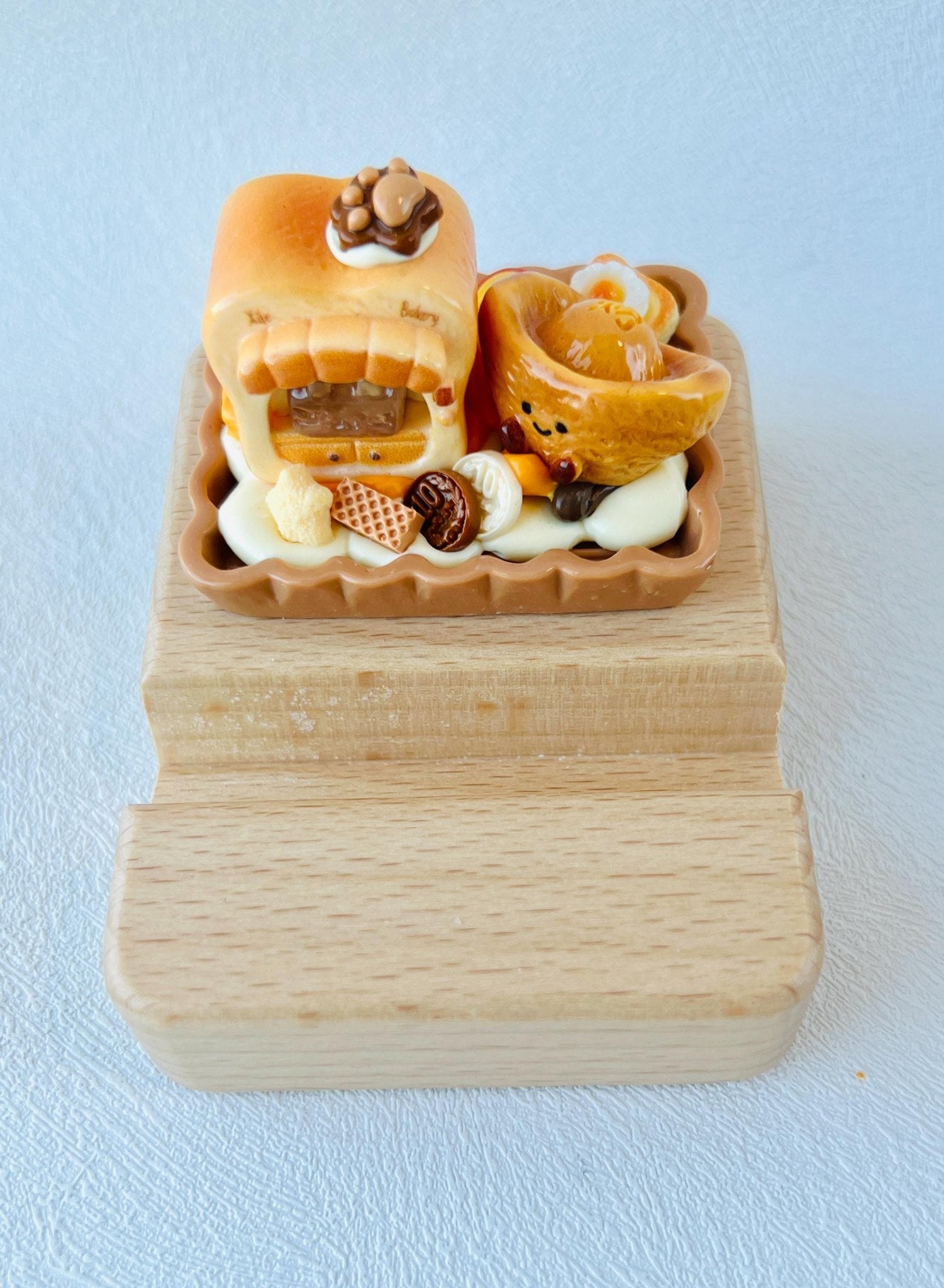 Food Themed Personalized Engraving Phone Stand Wooden Phone Support Cute Phone Holder Phone Accessory Desk Decor Adorable Gift