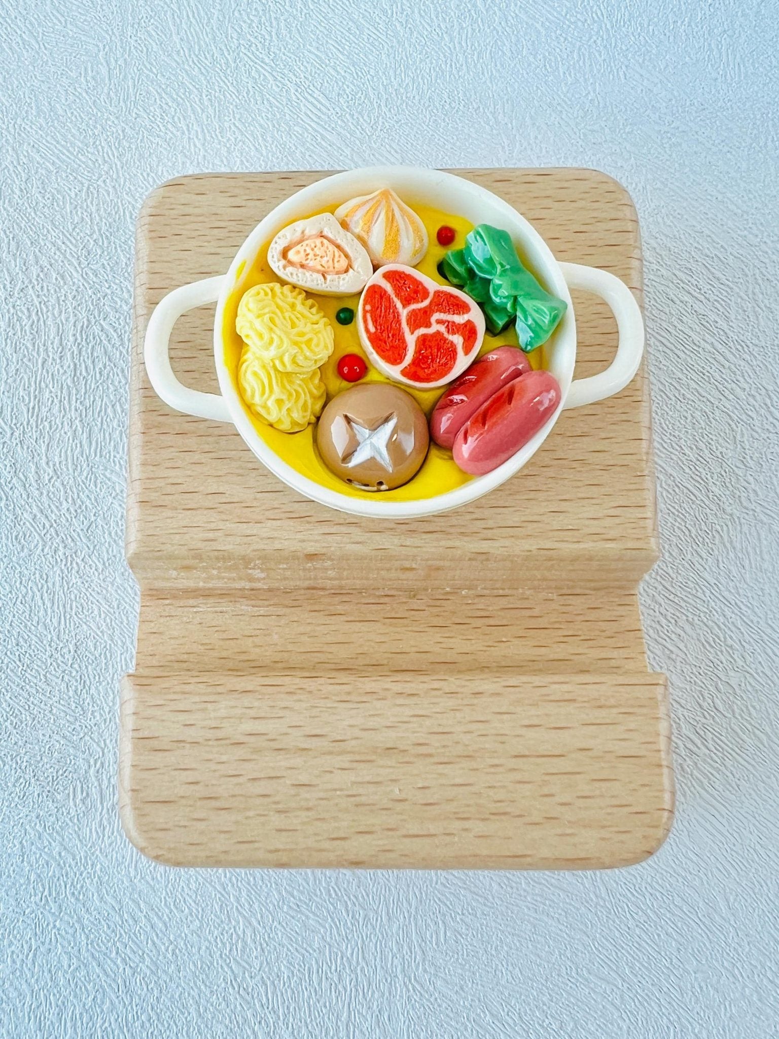 Food Themed Personalized Engraving Phone Stand Wooden Phone Support Cute Phone Holder Desk Decoration Unique Phone Stand for Gifts