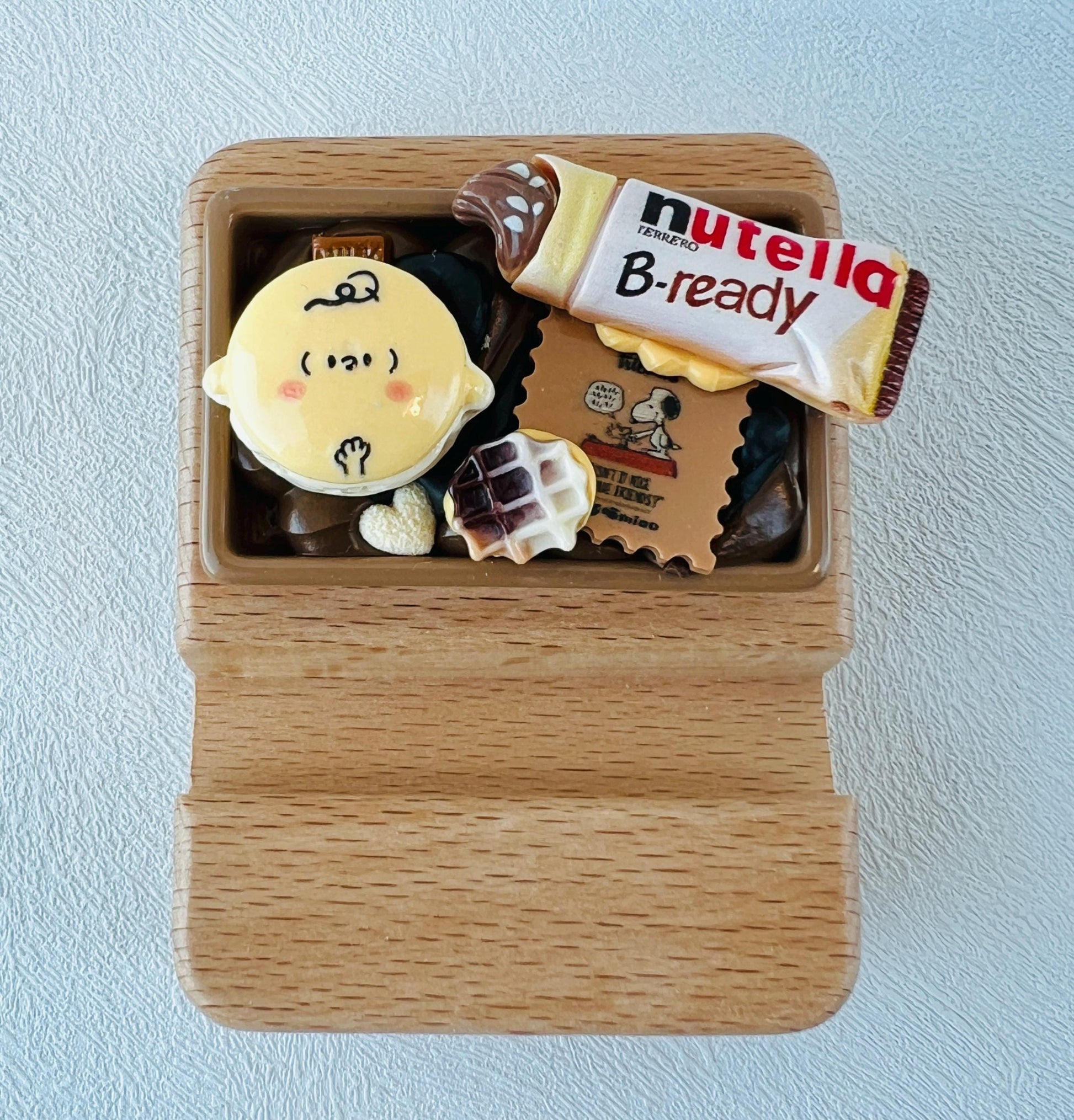 Dog Theme Personalized Engraving Phone Stand Puppy Wooden Phone Support Phone Holder Desk Decor Adorable Gift