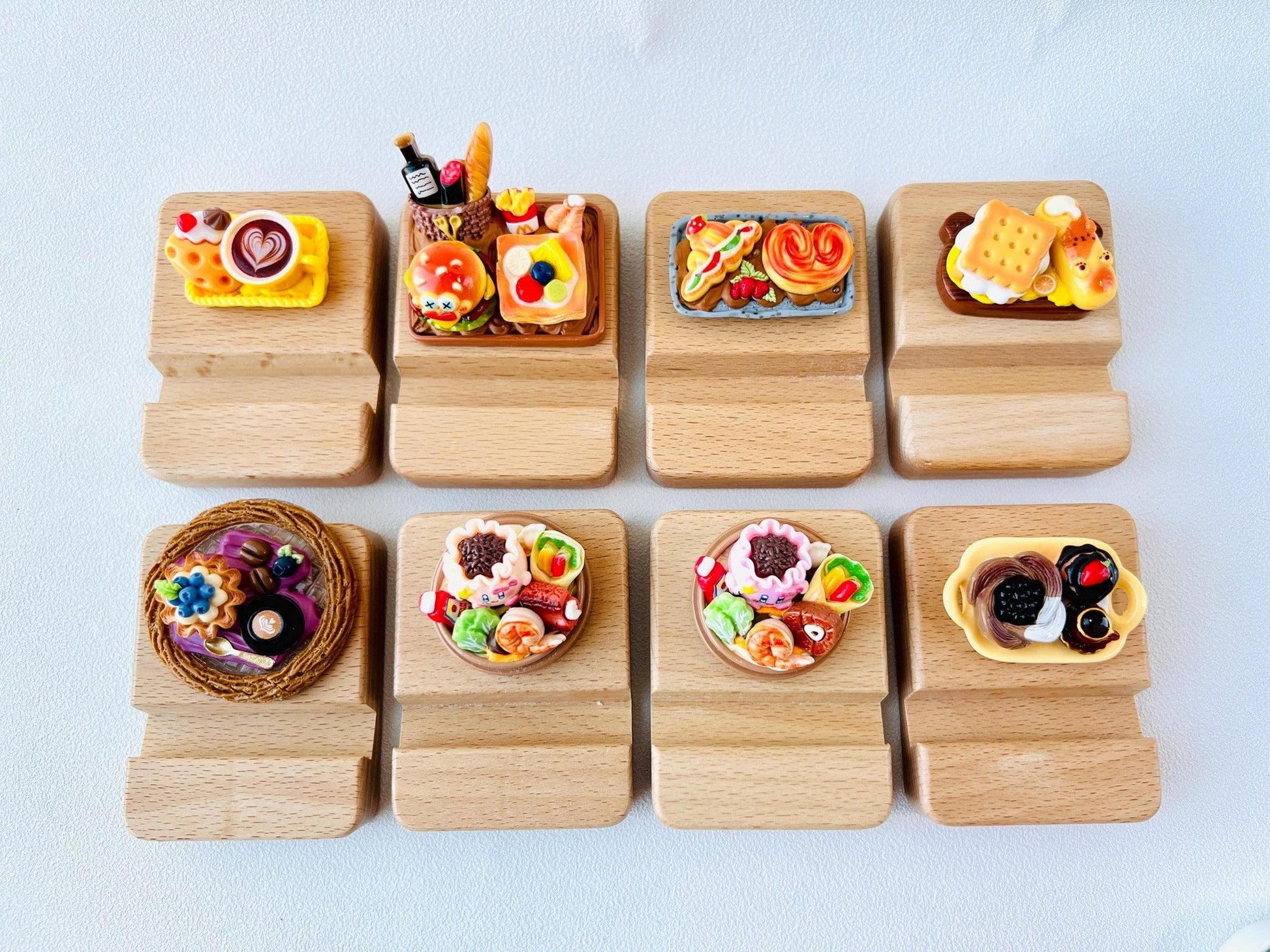 Food Themed Personalized Name Engraving Phone Dock Miniature Food Wooden Phone Support Phone Holder Desk Decor Adorable Gift