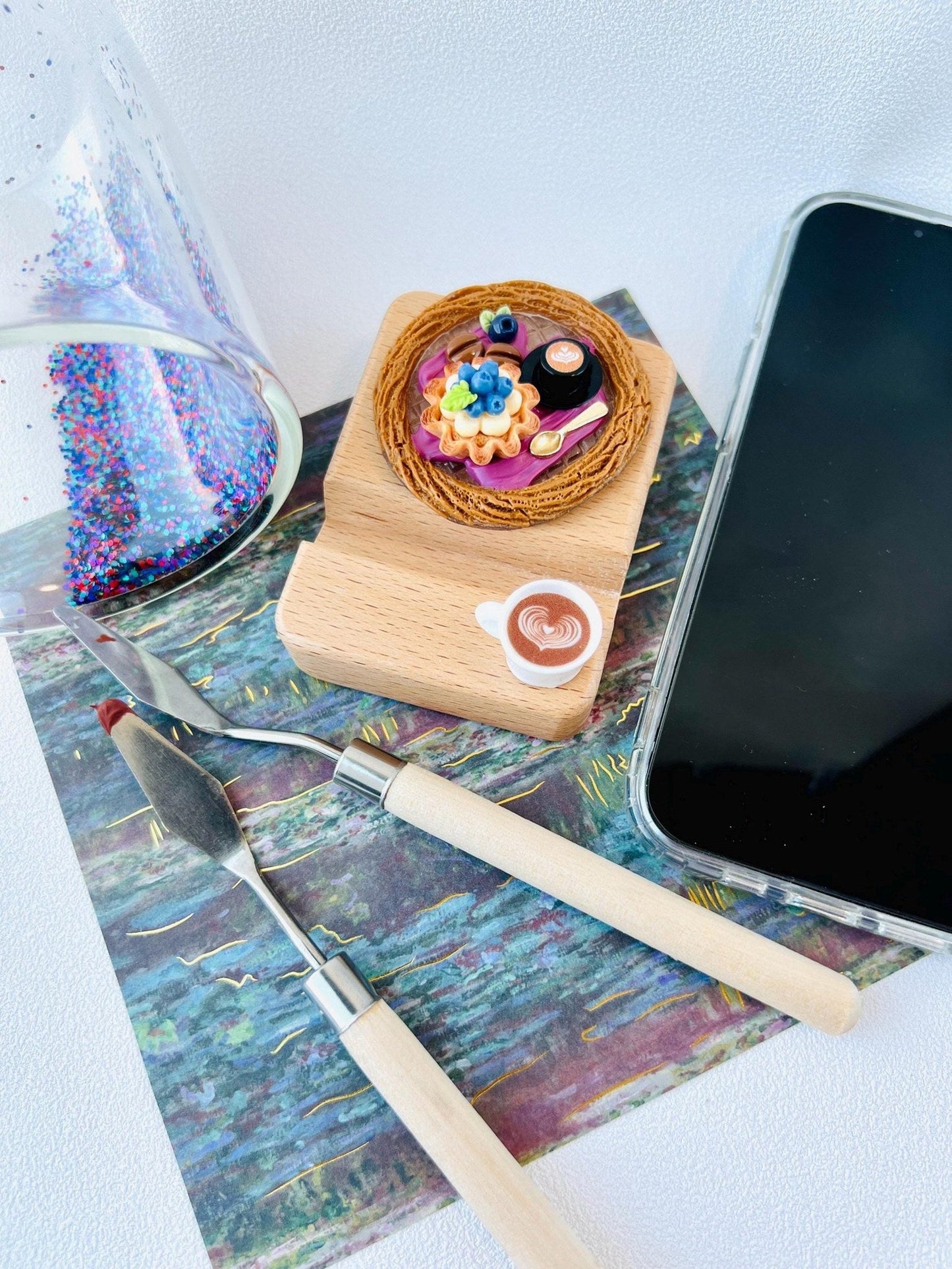 Food Themed Personalized Name Engraving Phone Dock Miniature Food Wooden Phone Support Phone Holder Desk Decor Adorable Gift