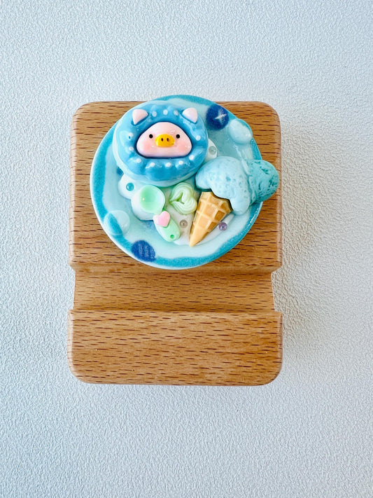 Pig Theme Personalized Engraving Phone Stand Piggy Wooden Phone Support Phone Holder Desk Decor Adorable Gift